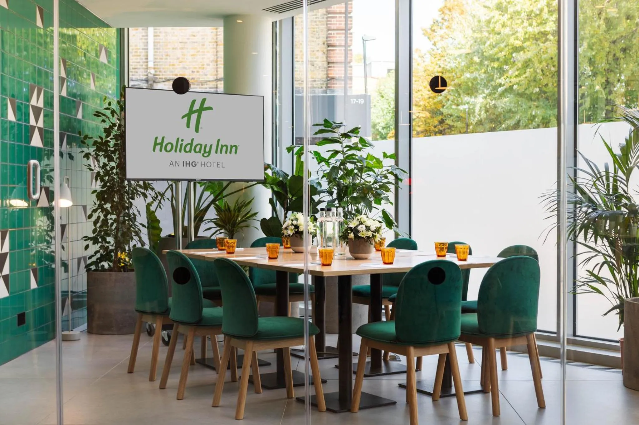 Meeting/conference room in Holiday Inn London - Whitechapel by IHG