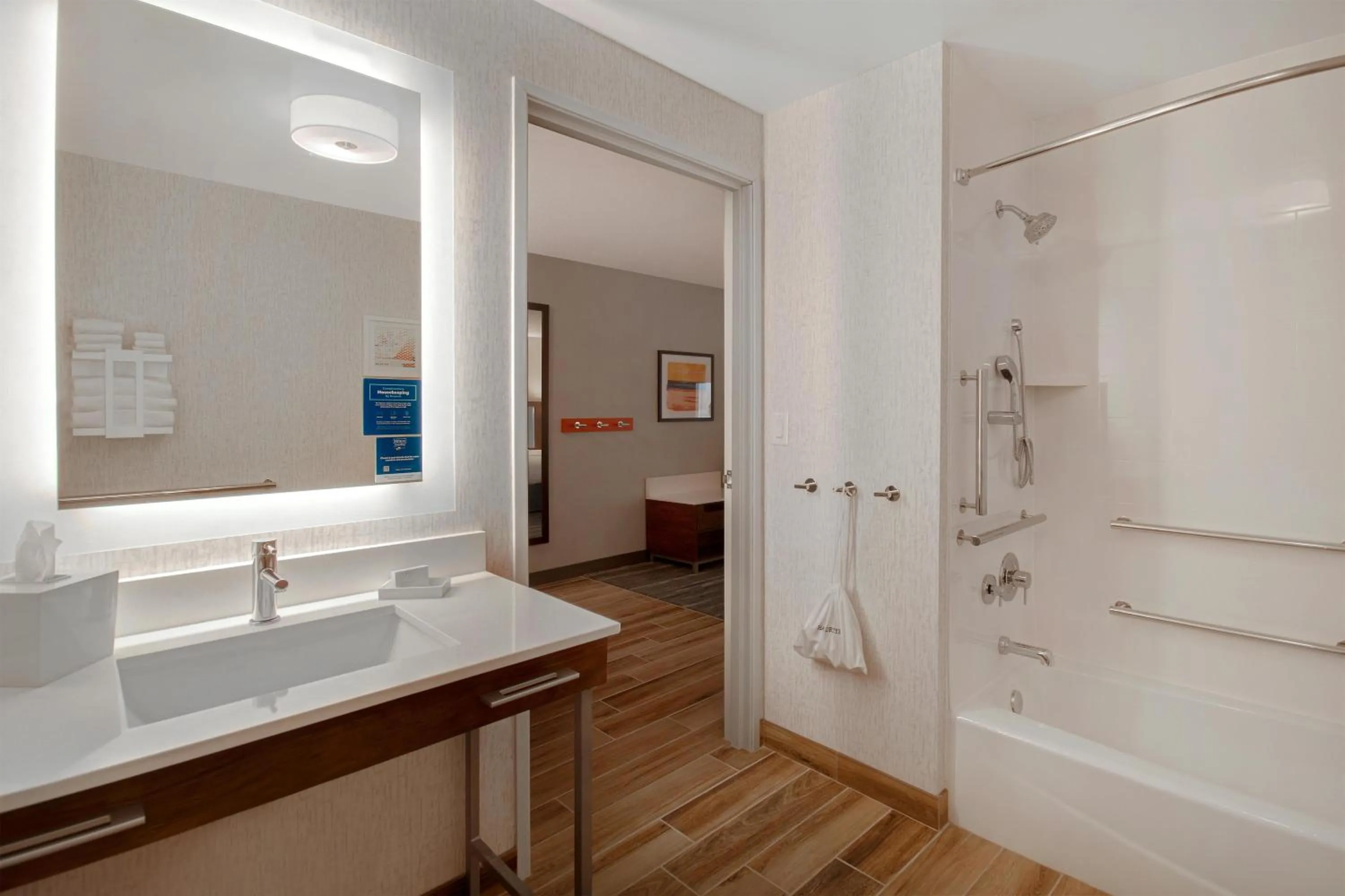 Bathroom in Hampton Inn & Suites Dayton-Vandalia
