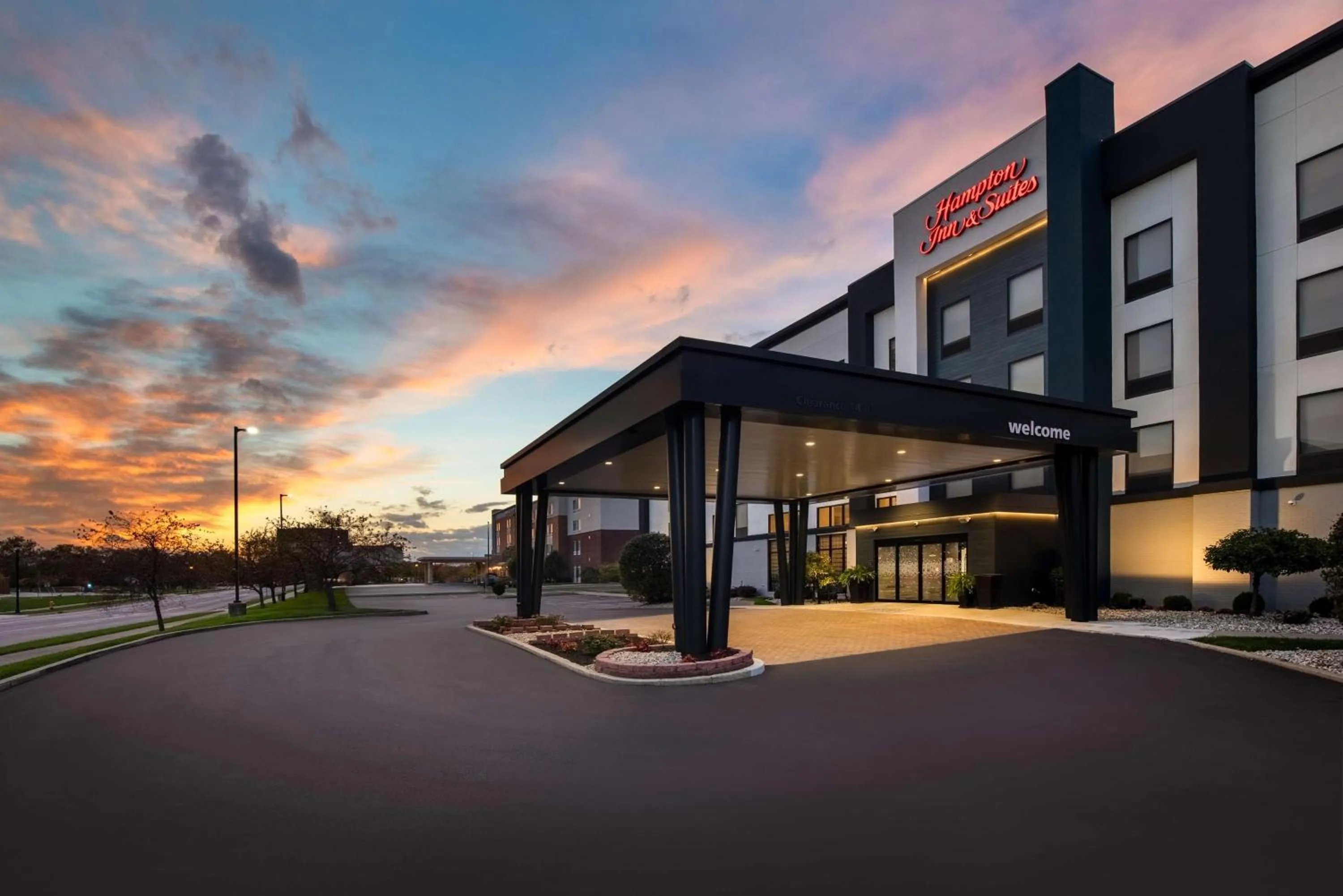 Property building in Hampton Inn & Suites Dayton-Vandalia