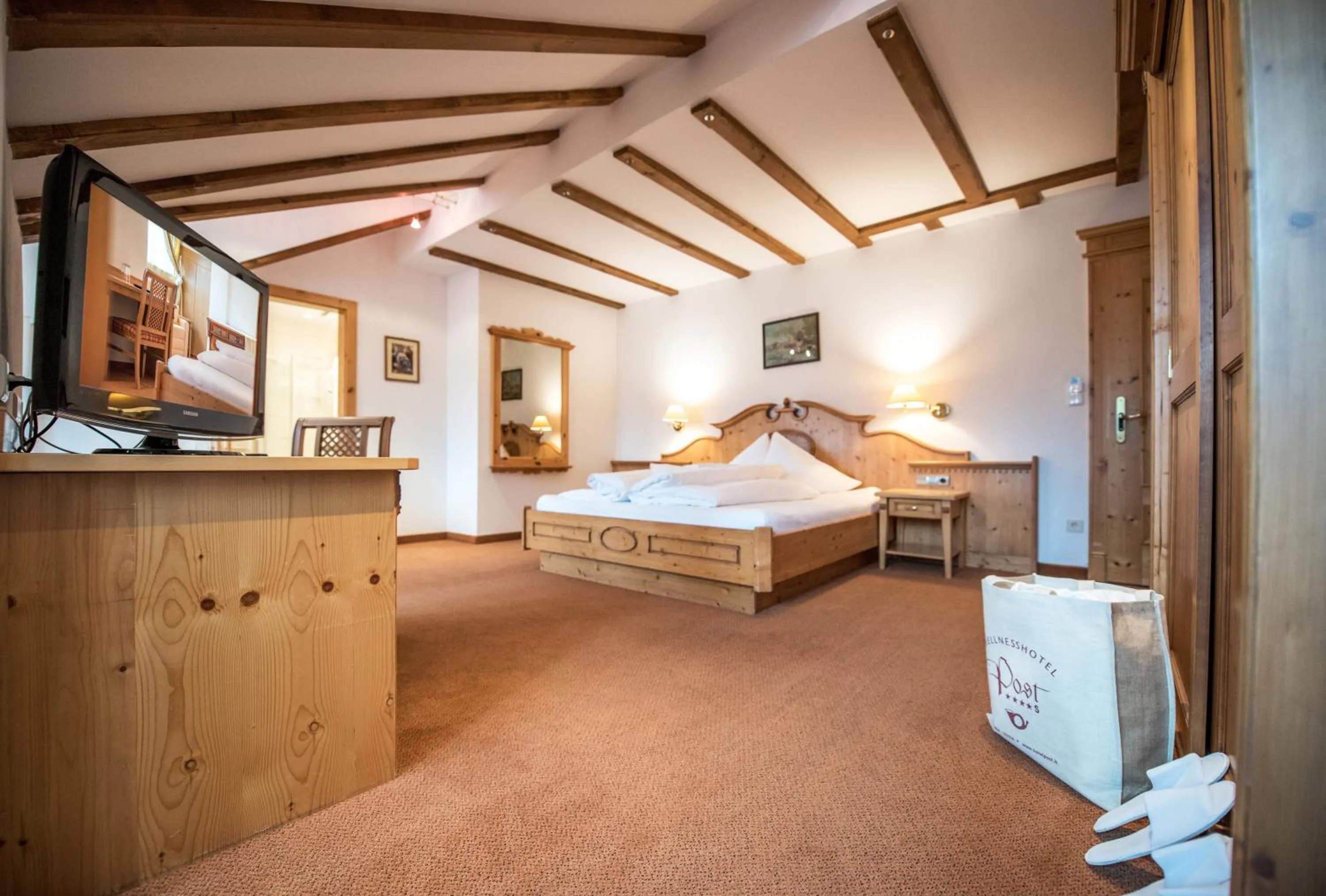 Bed in Die Post am Ortler