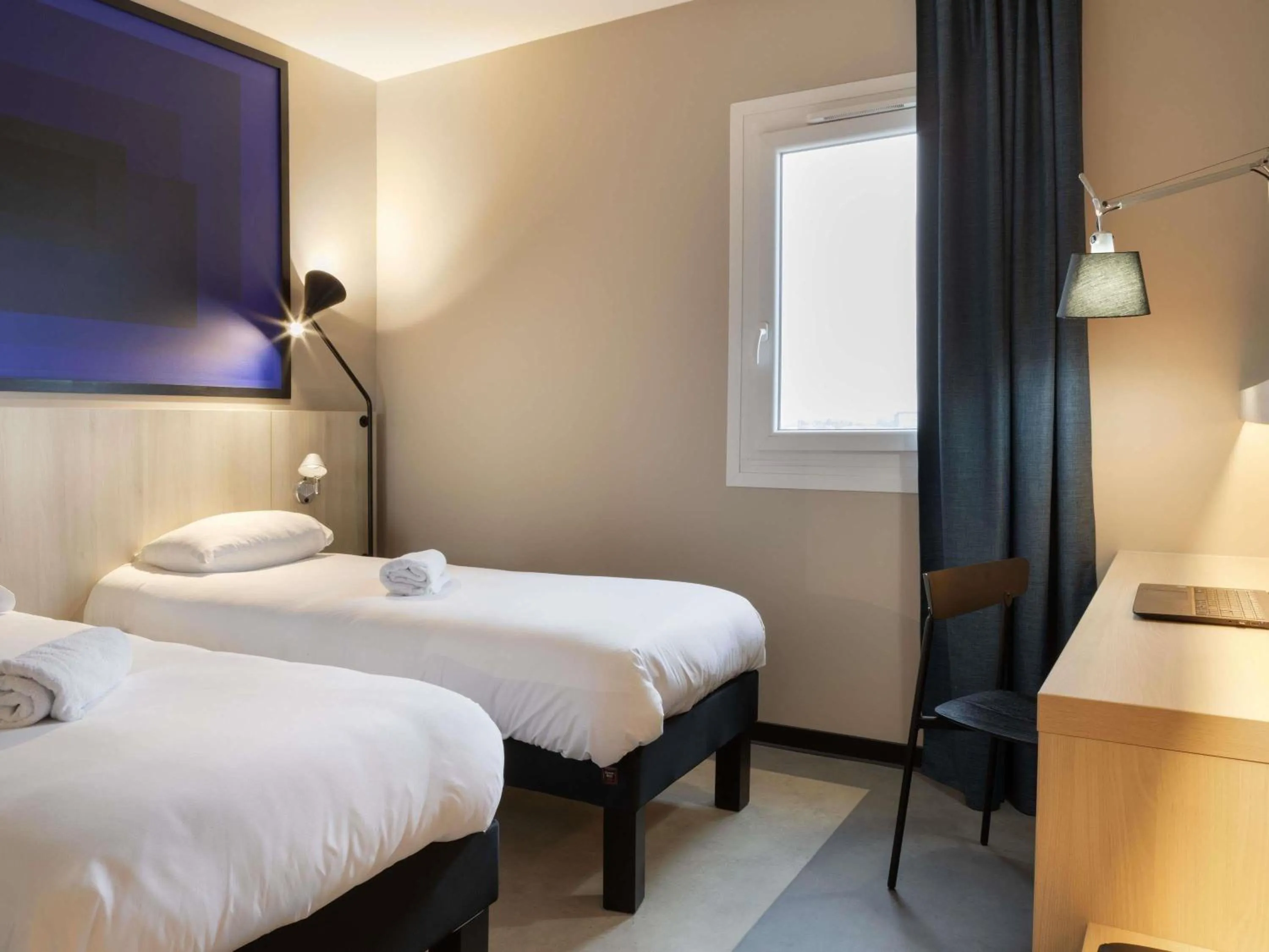 Bedroom, Bed in ibis Douai Dechy