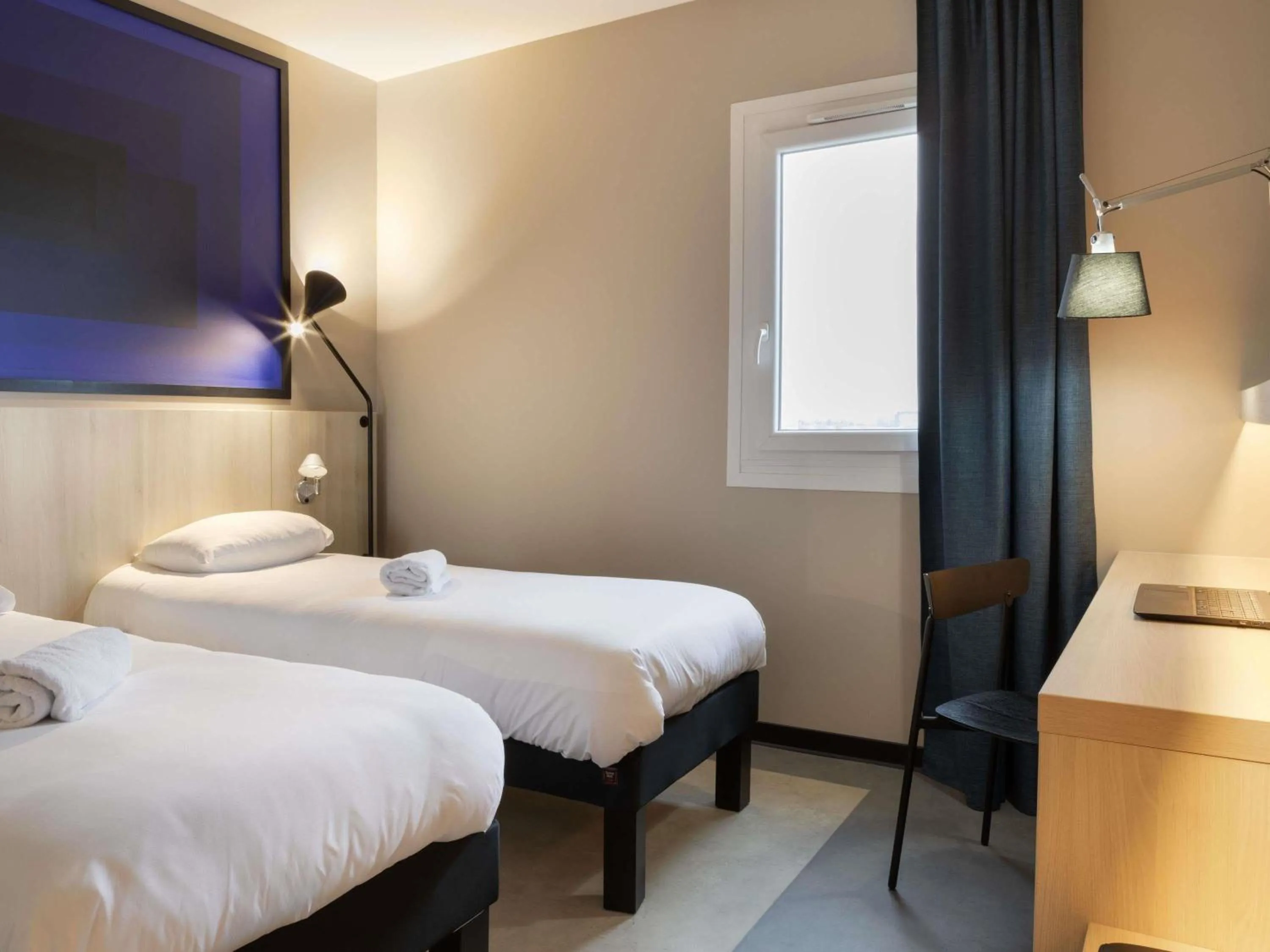 Bedroom, Bed in ibis Douai Dechy