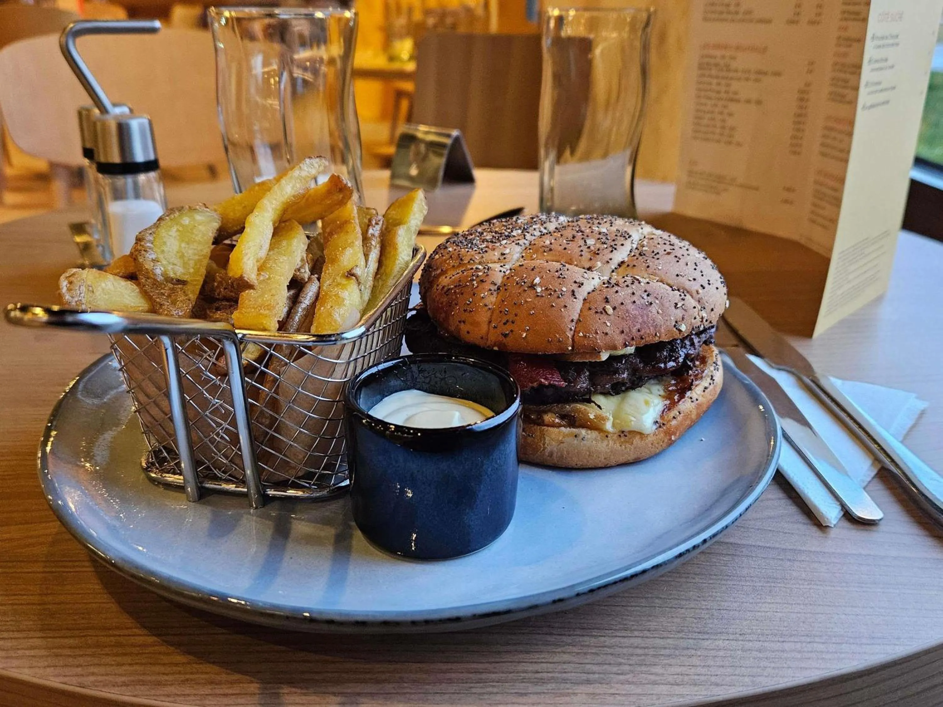 Restaurant/places to eat in ibis Douai Dechy