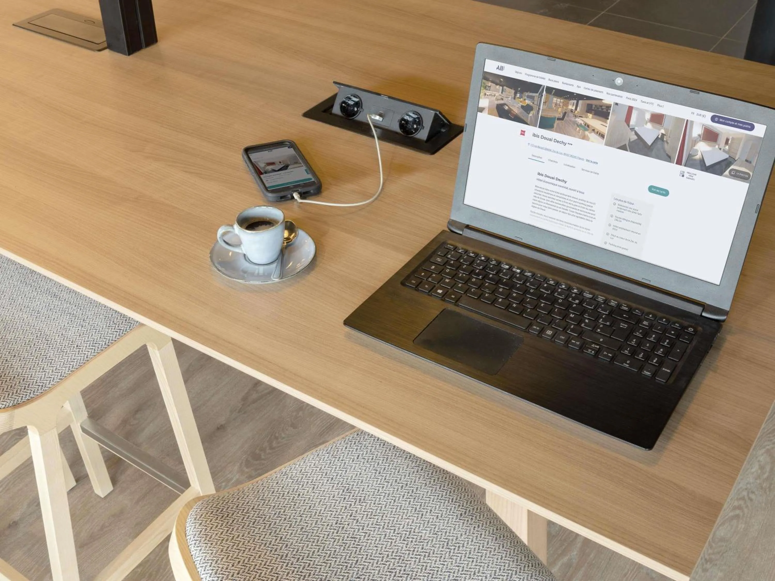 Restaurant/places to eat in ibis Douai Dechy