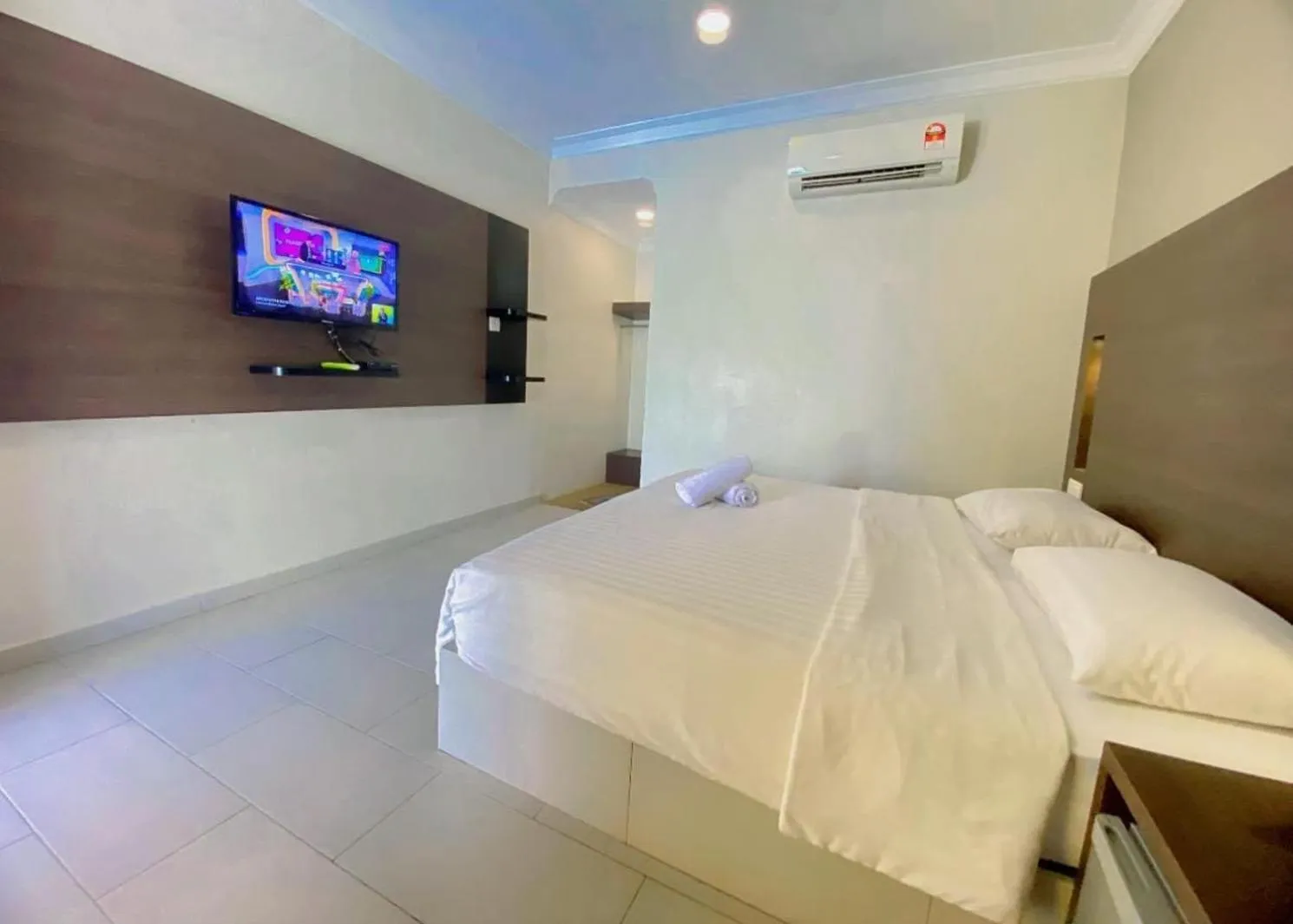 Bedroom, Bed in Ziella De Villa