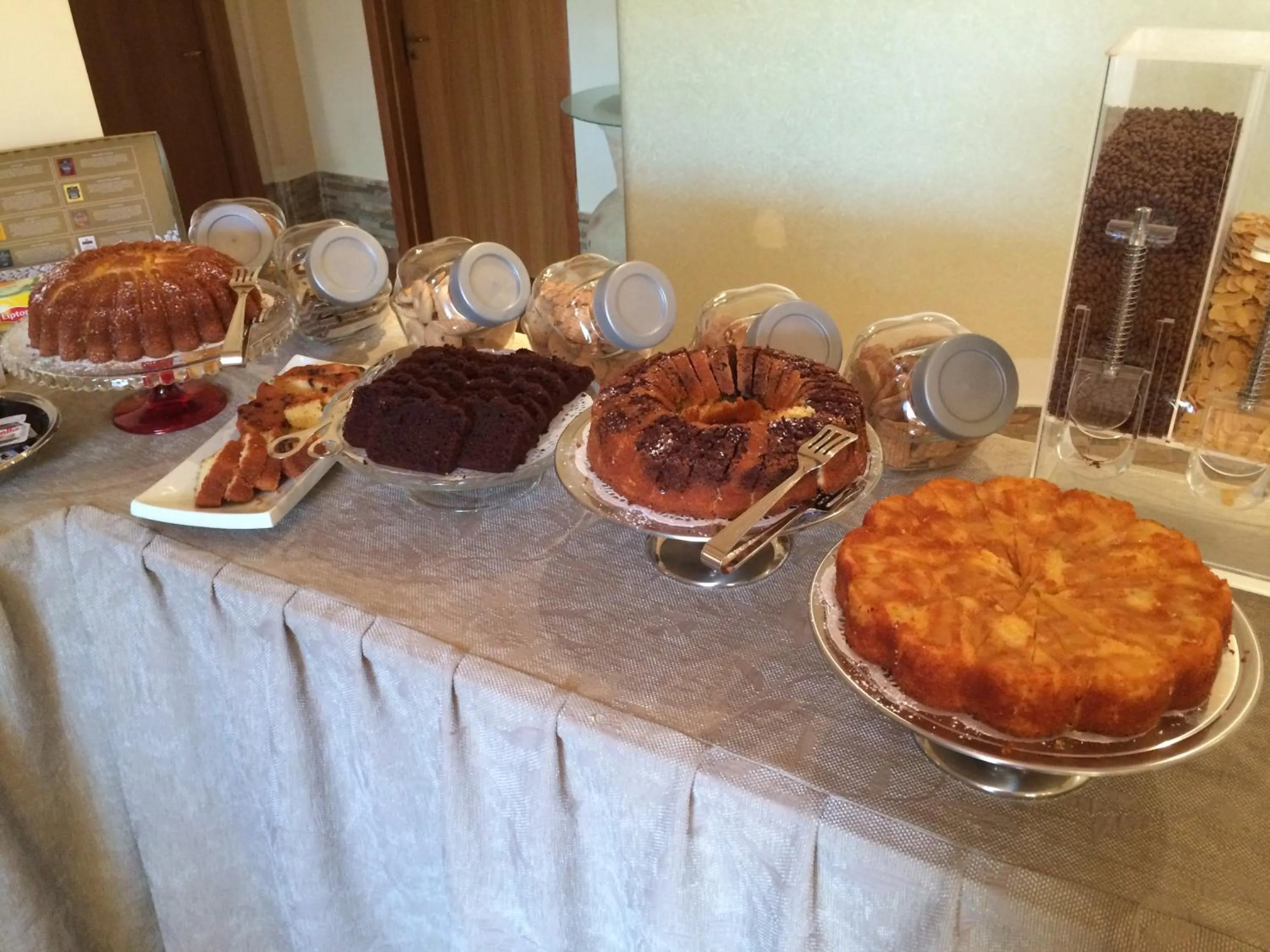 Food in Hotel La Villa