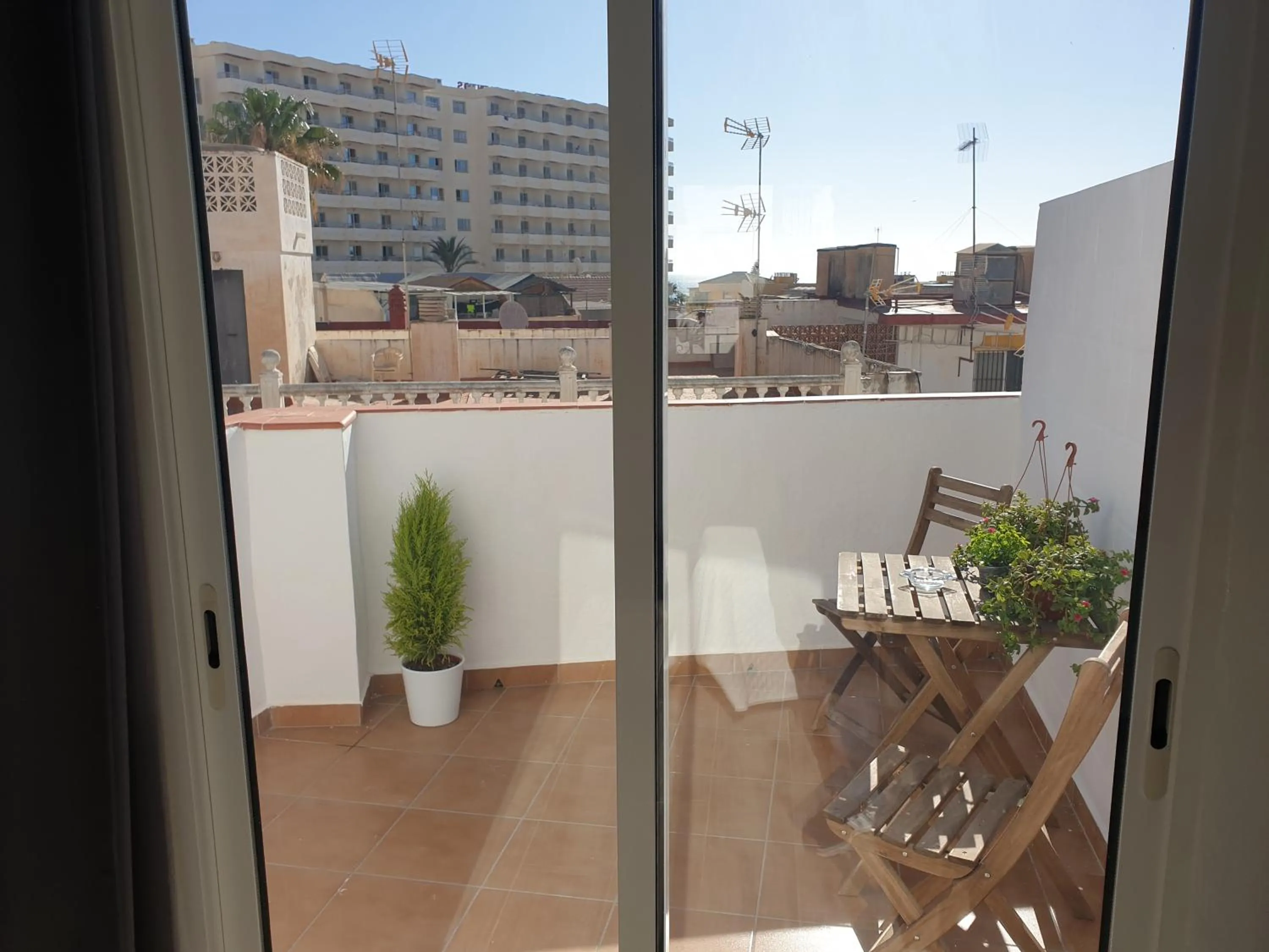 Balcony/Terrace in Micaela Charming Hostal