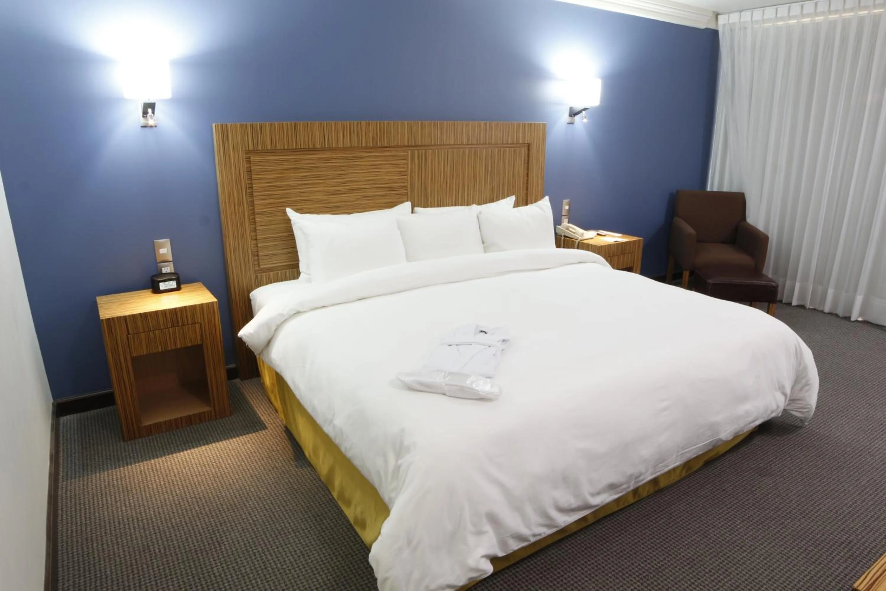 Bed in Radisson Hotel & Convention Center Toluca