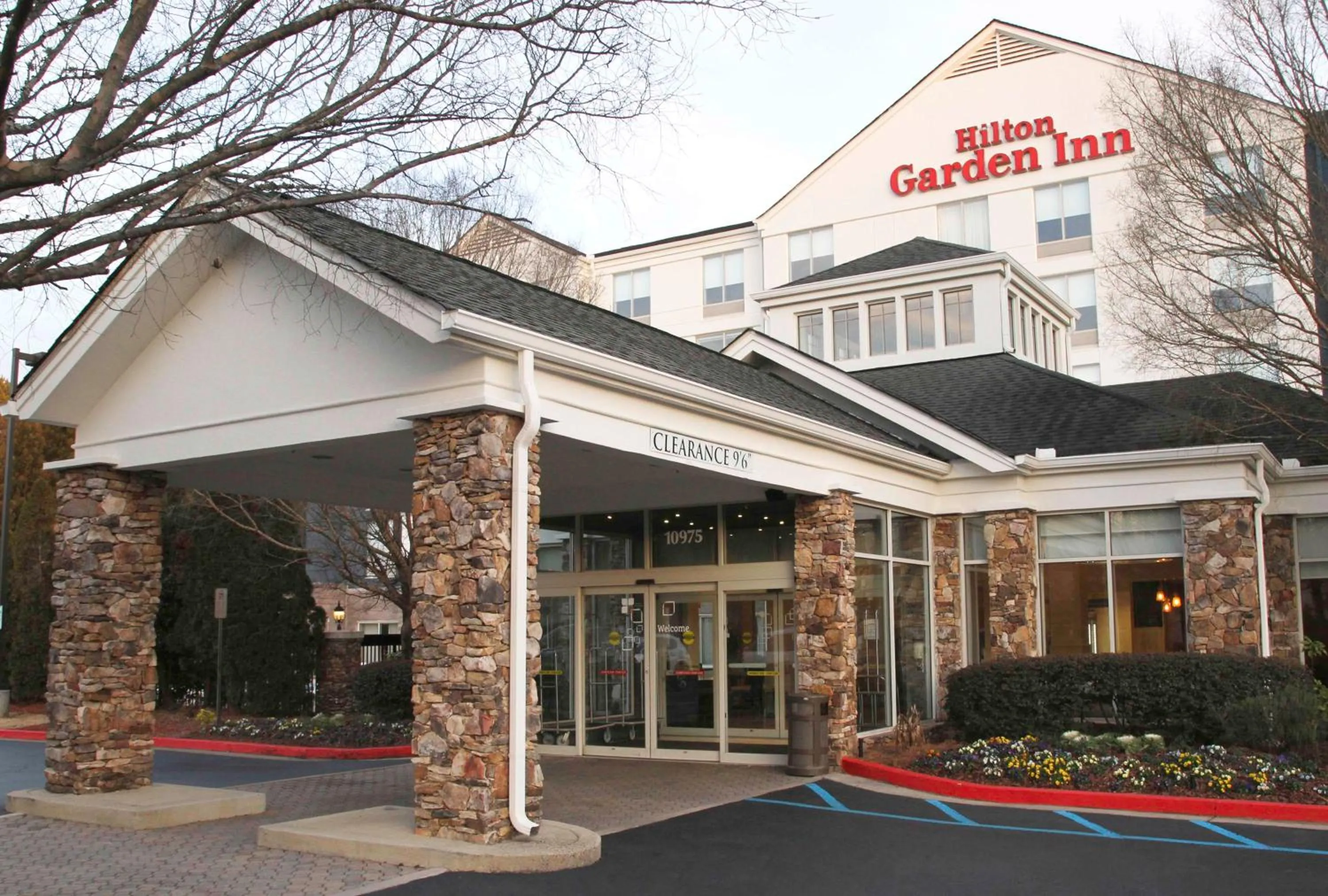 Property building in Hilton Garden Inn Atlanta Northpoint