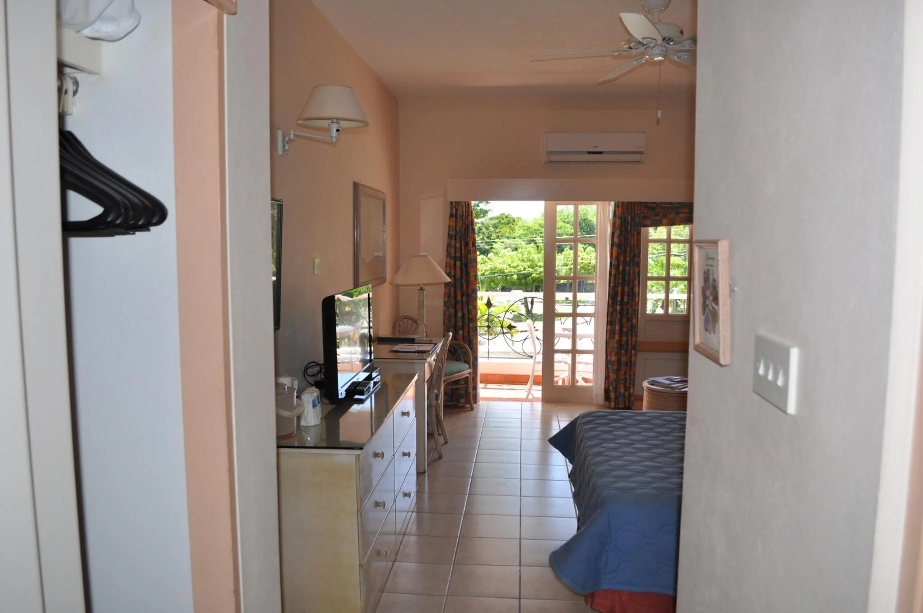 Bedroom in Hotel PomMarine