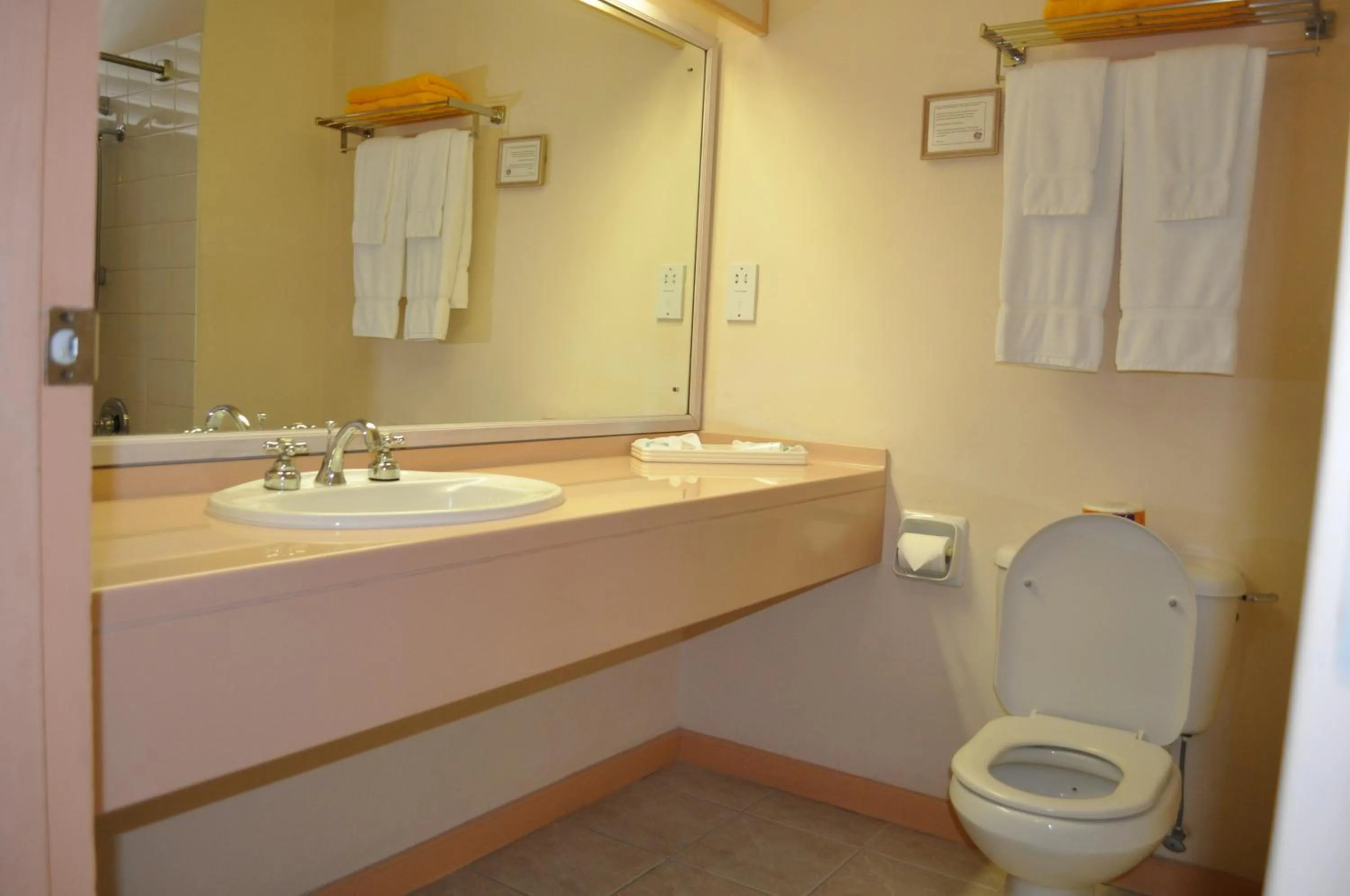 Bathroom in Hotel PomMarine