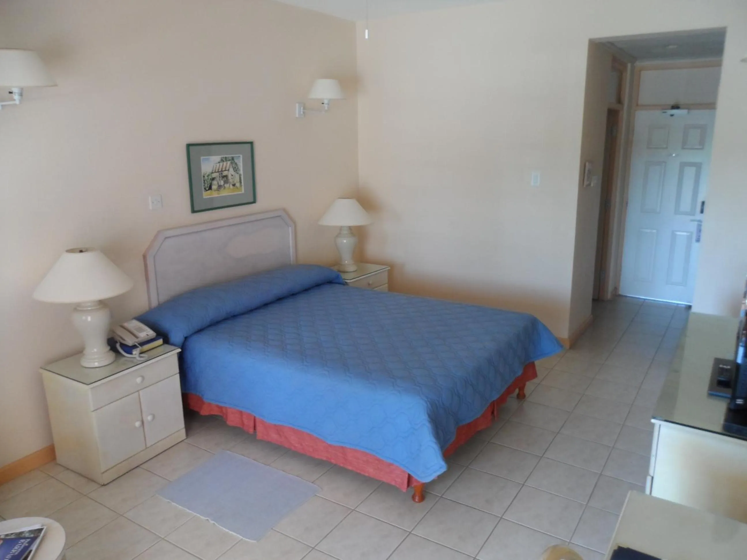 Photo of the whole room, Bed in Hotel PomMarine