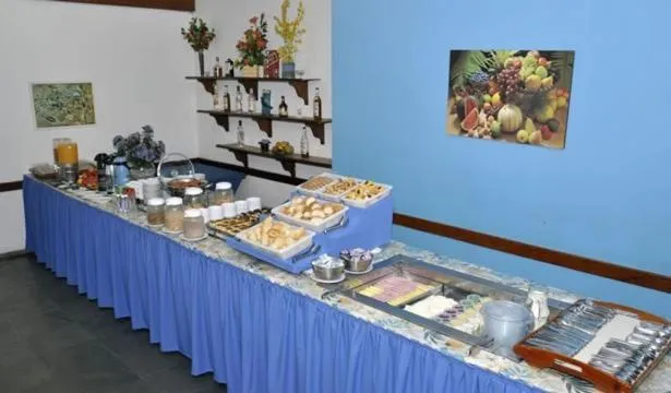 Restaurant/places to eat in Joalpa Hotel Cabo Frio