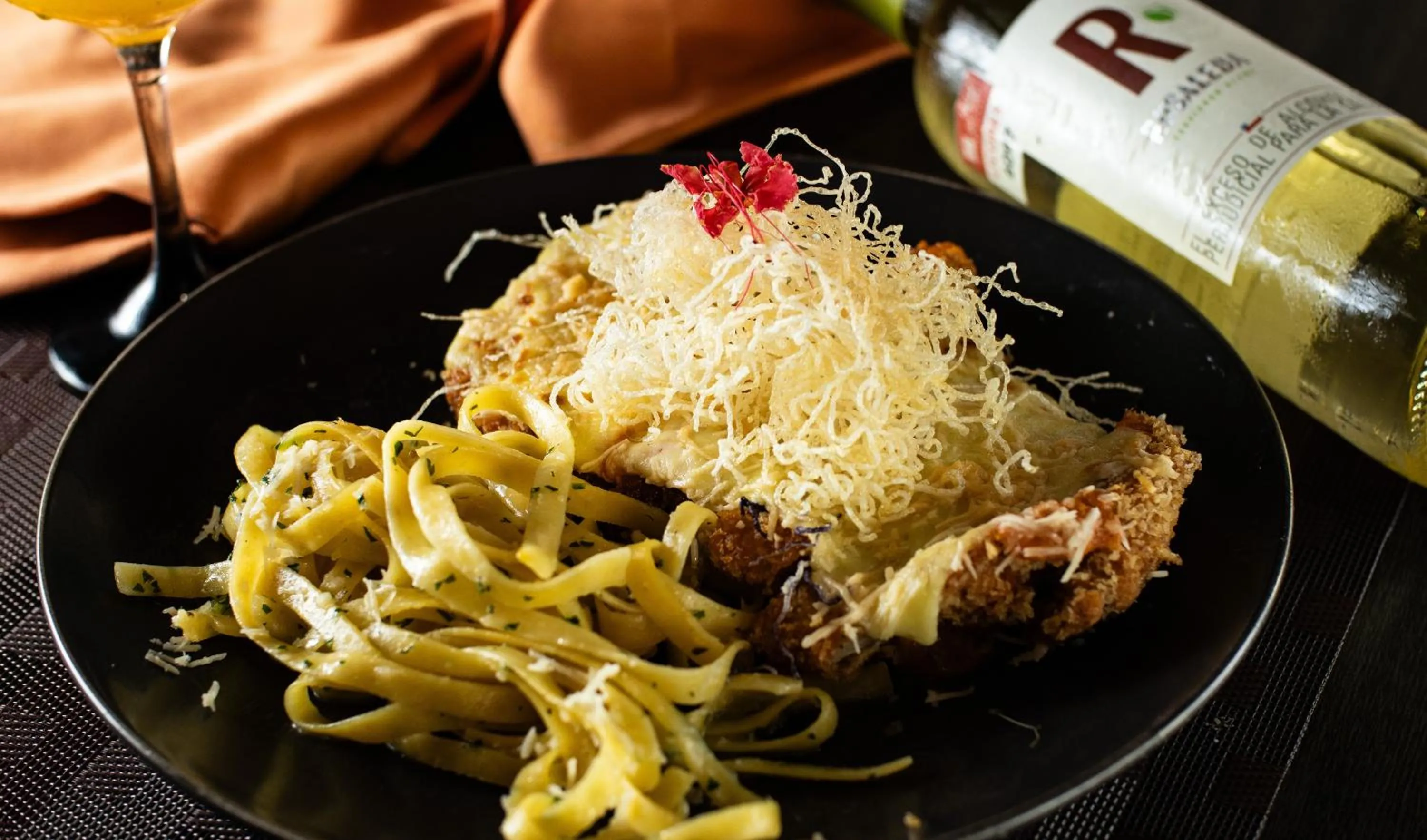 Restaurant/places to eat in Hotel San Juan Internacional