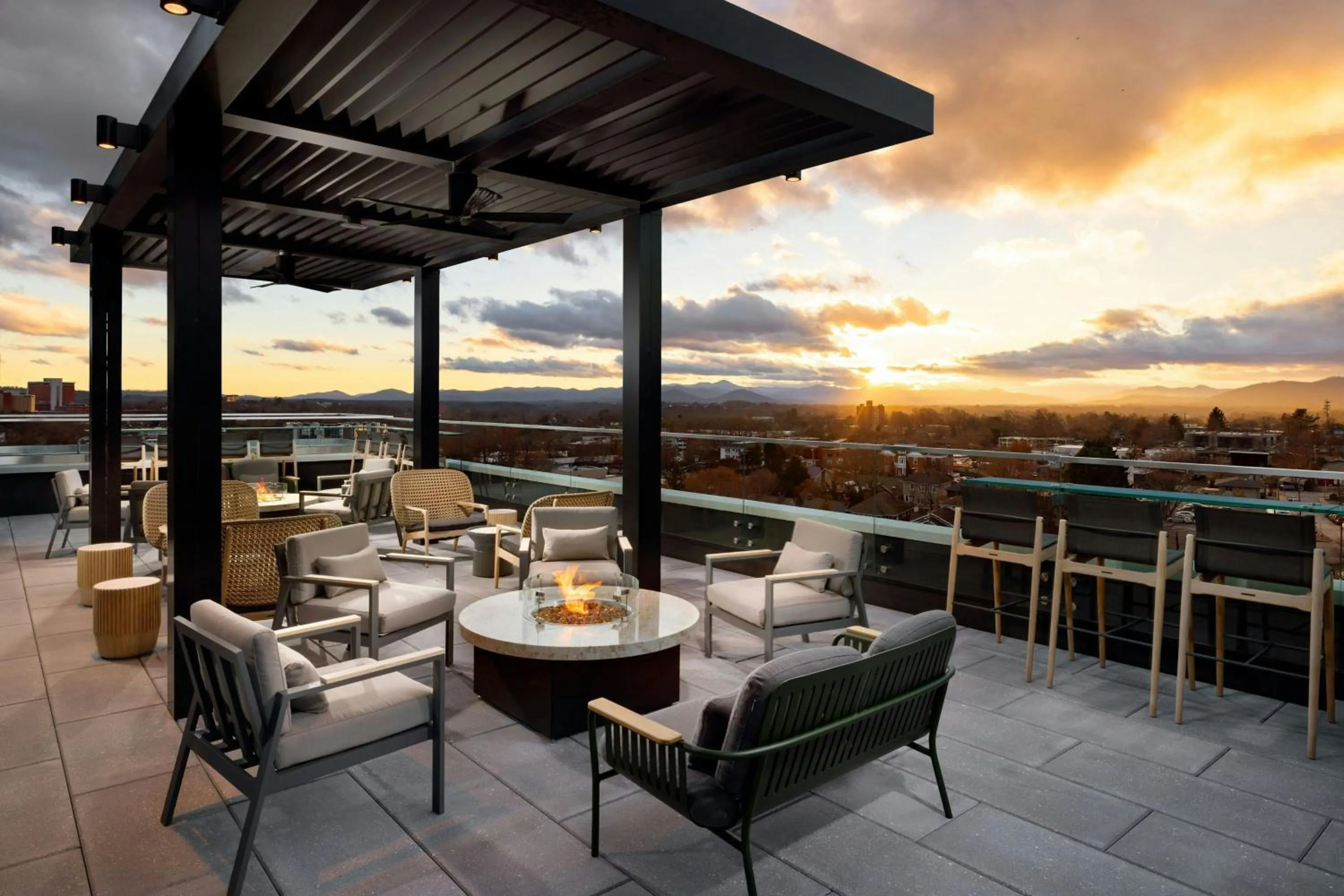 Restaurant/places to eat in Aloft Asheville Downtown