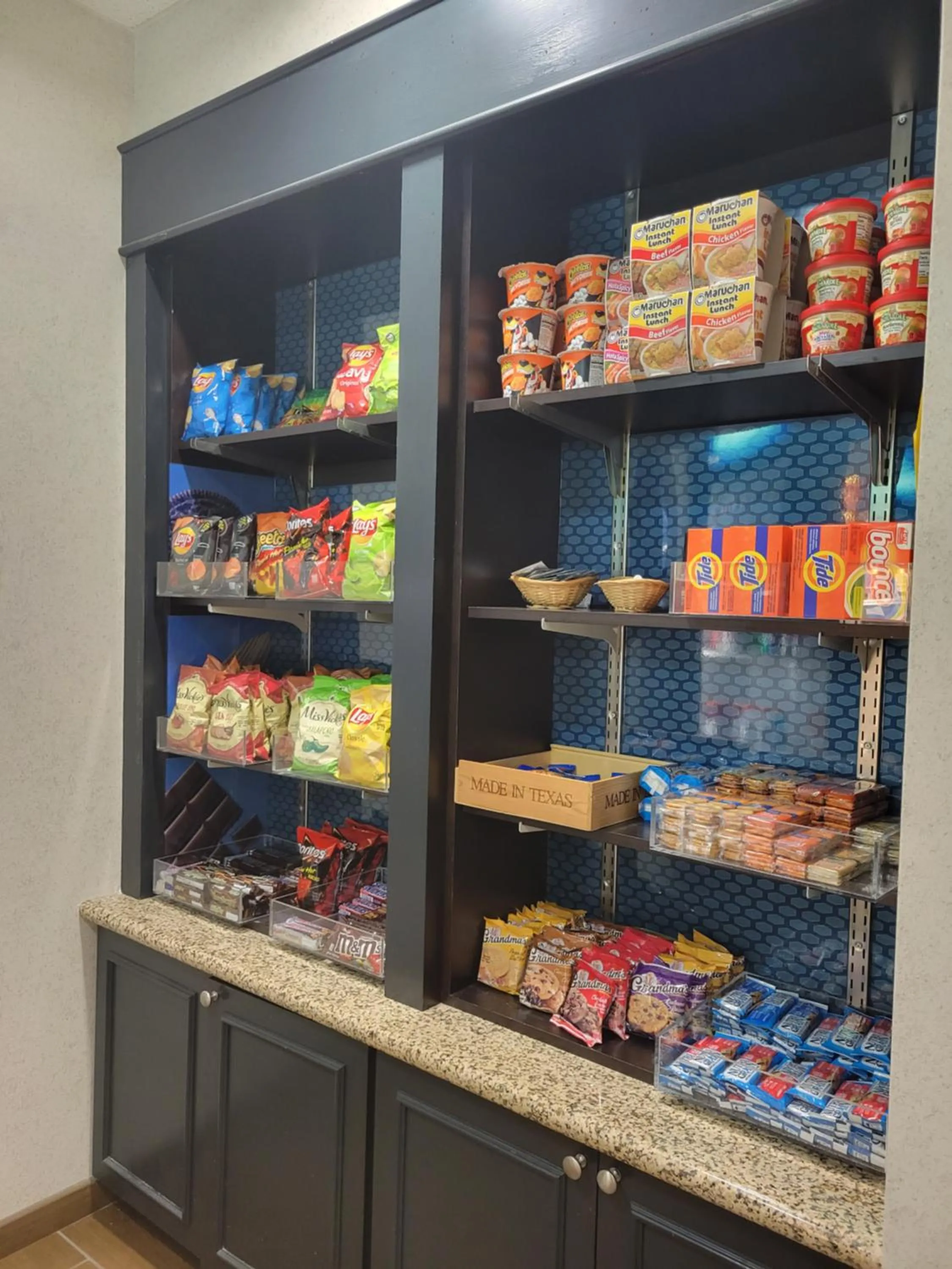 Food and drinks in Hampton Inn & Suites Austin Cedar Park-Lakeline