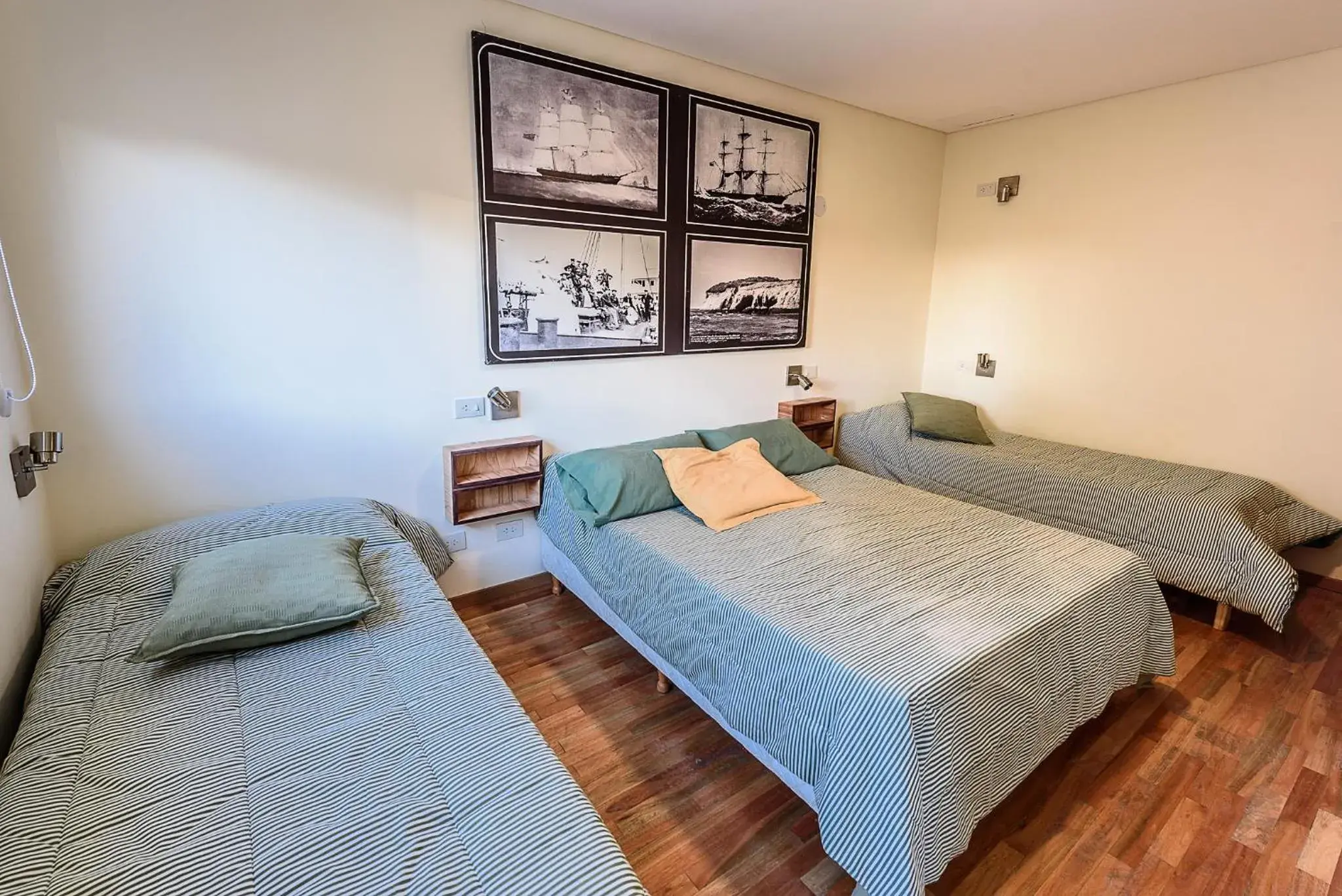 Superior Quadruple Room in La Tosca Hostel Superior Quadruple Room in La Tosca Hostel