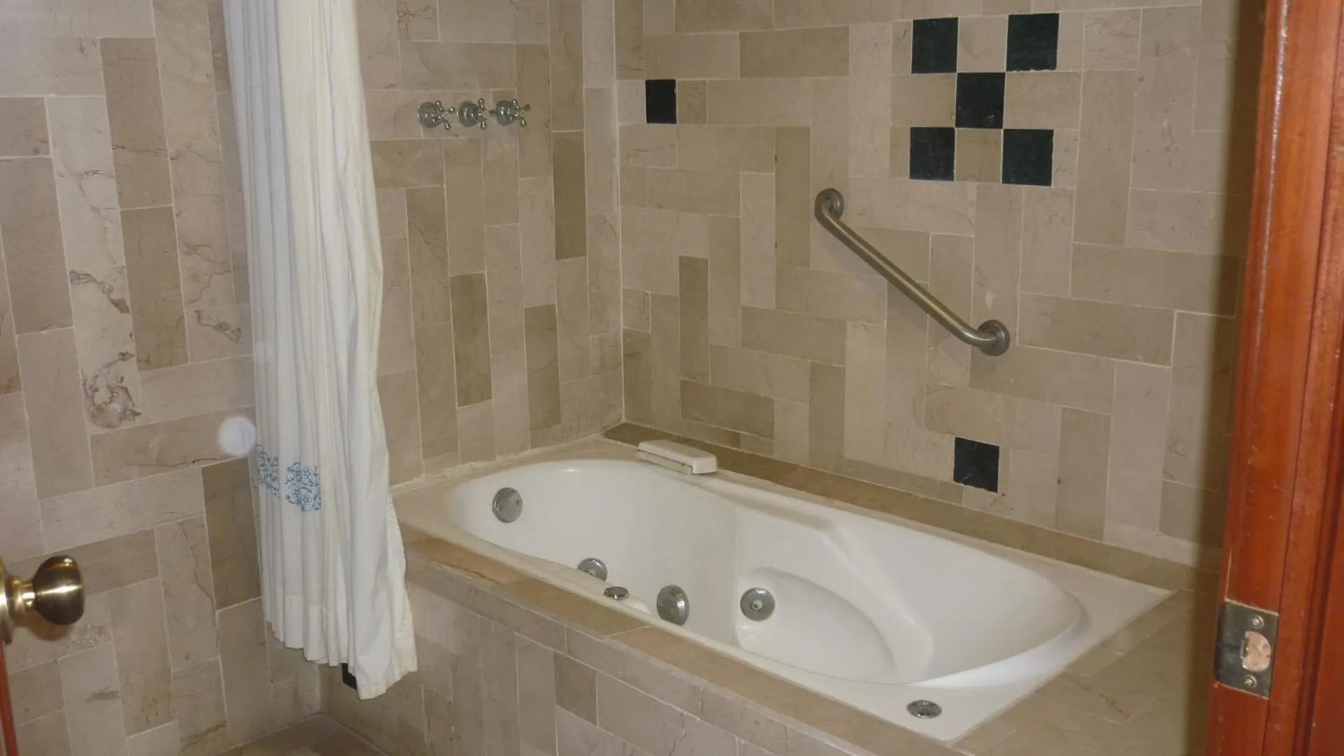 Bath, Bathroom in Hotel Hacienda de los Ángeles by Rotamundos