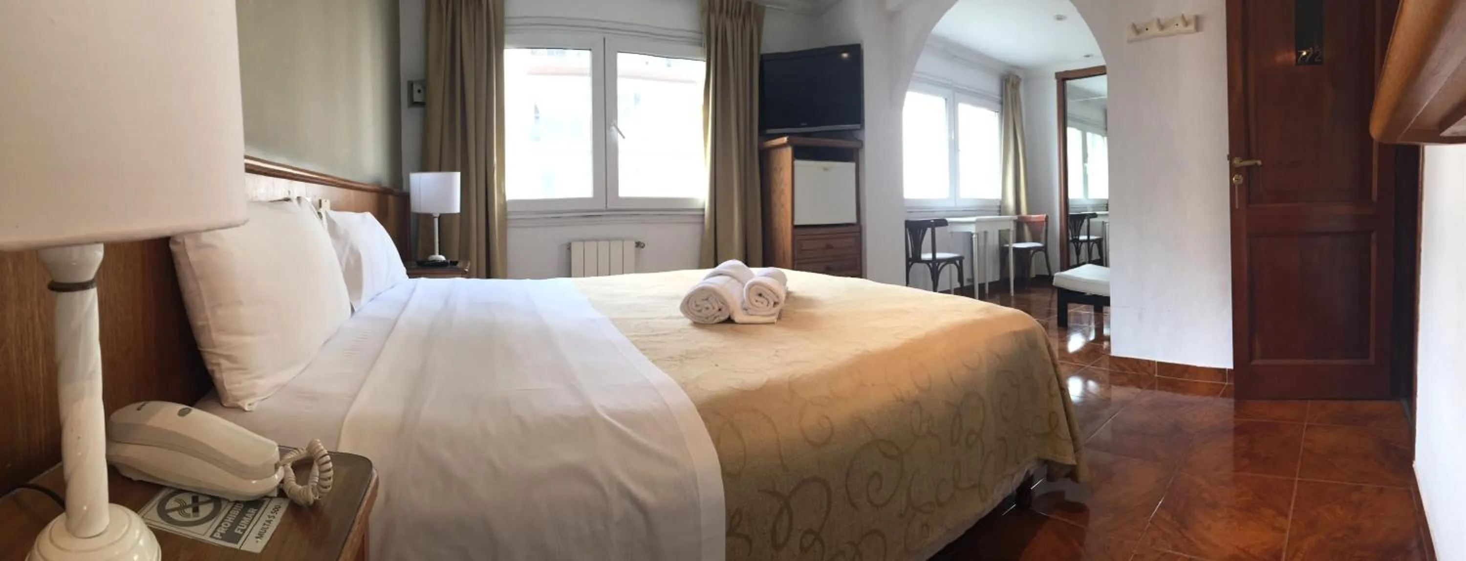 Photo of the whole room, Bed in Hotel Ortegal