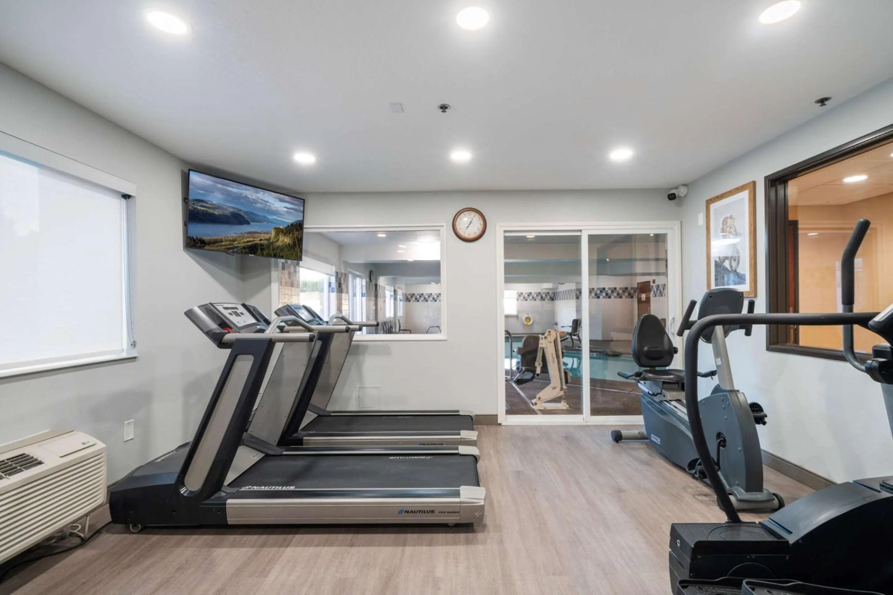Fitness centre/facilities in Best Western Lake Oswego Hotel & Suites