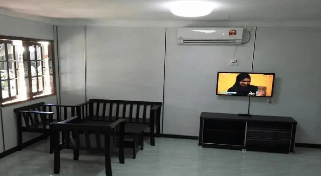 Deluxe Quadruple Room in Rasa Senang Villa -Islam Guest Only Deluxe Quadruple Room in Rasa Senang Villa -Islam Guest Only