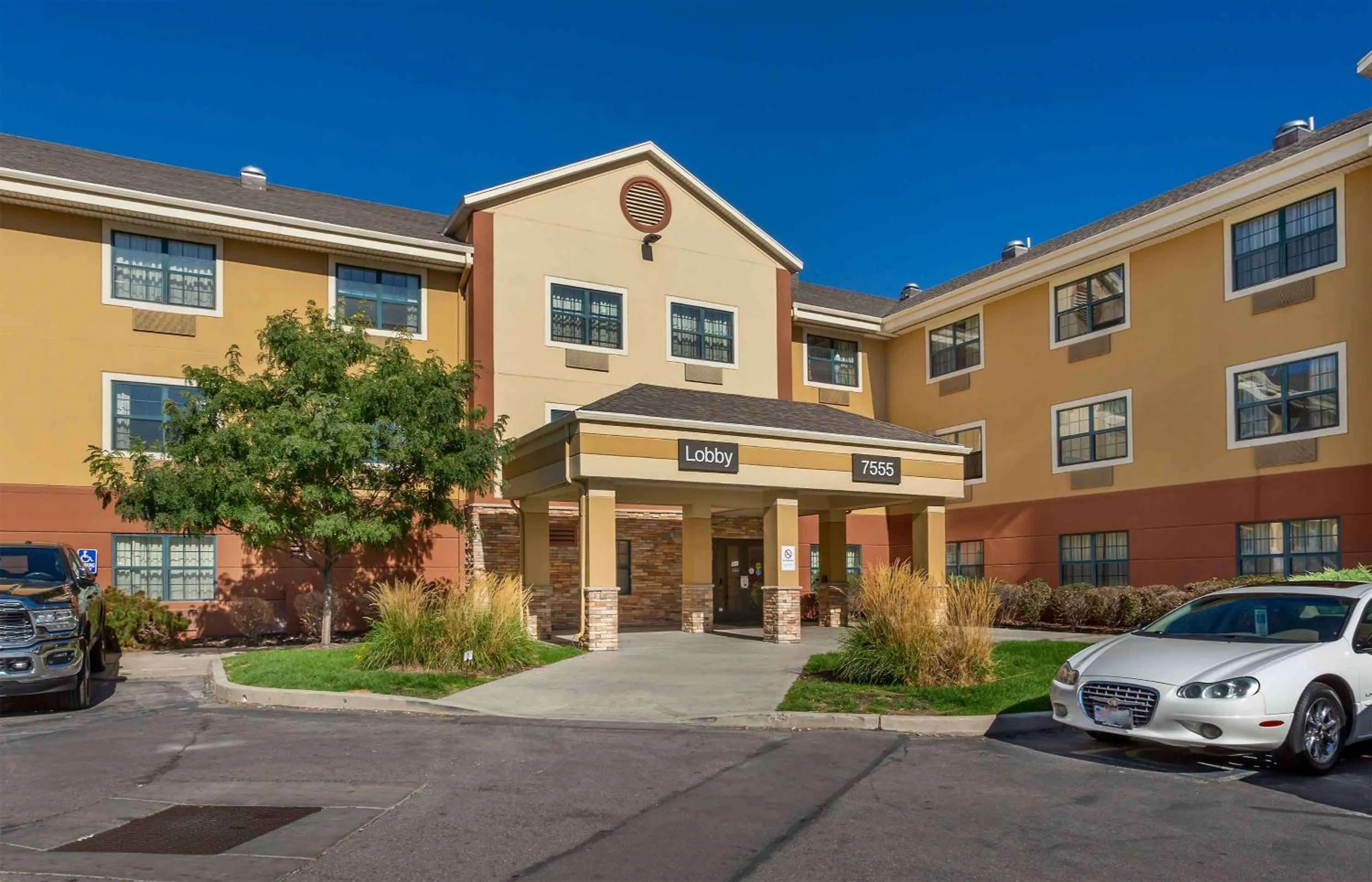 Property building in Extended Stay America Select Suites - Salt Lake City - Union Park