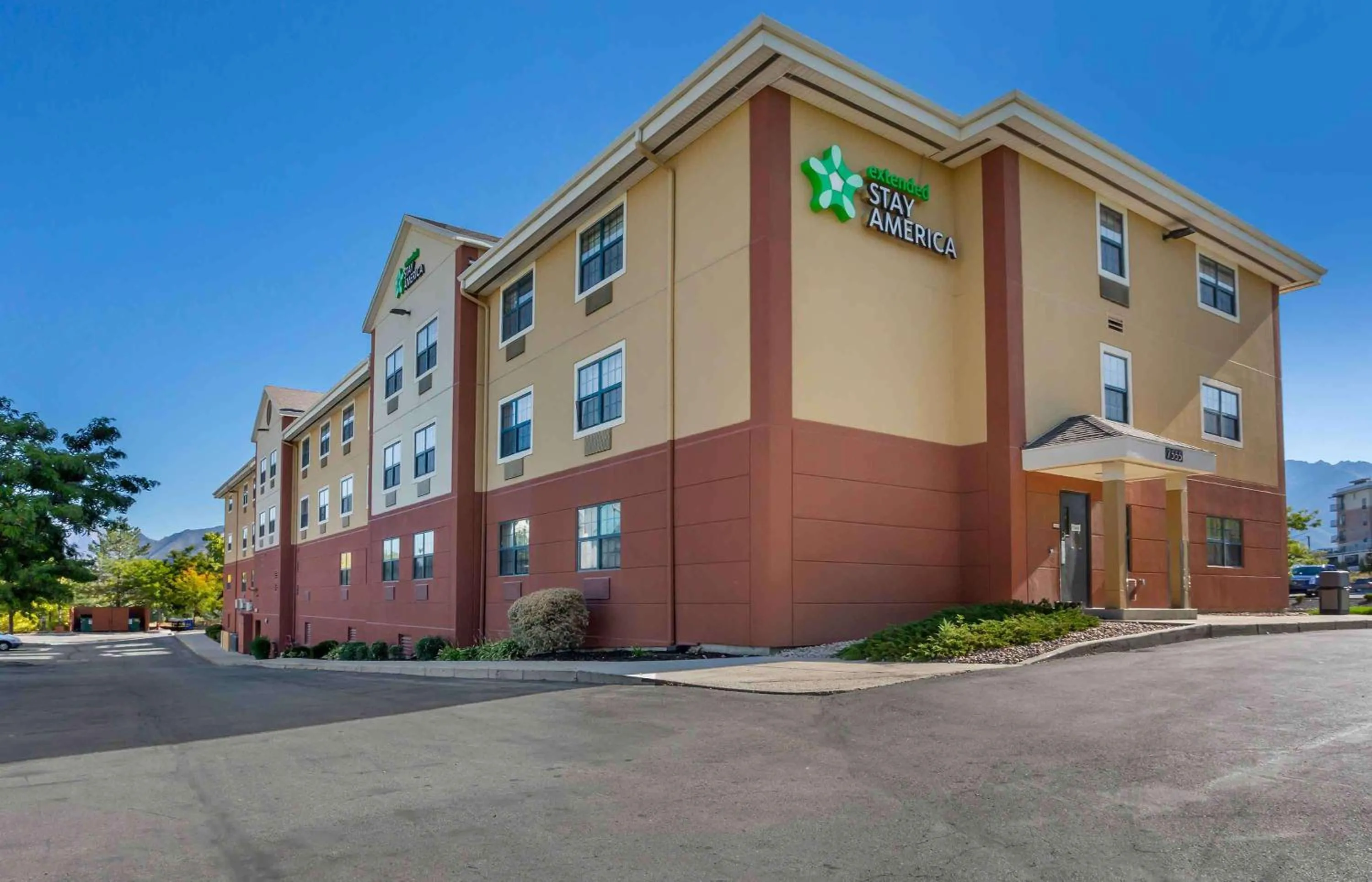 Property building in Extended Stay America Select Suites - Salt Lake City - Union Park