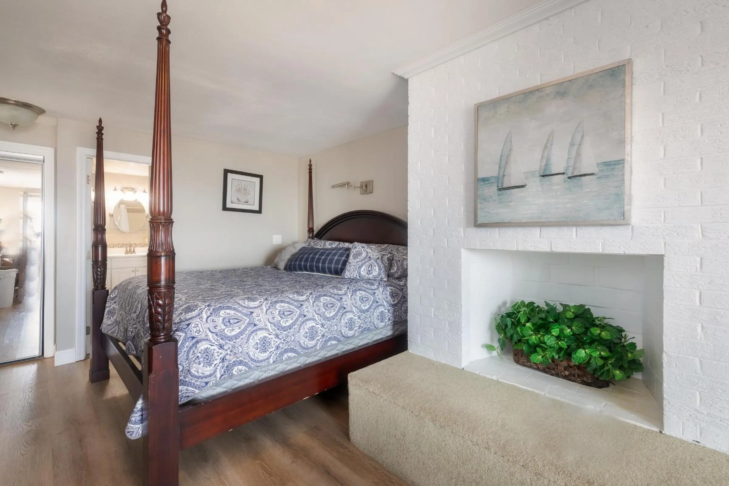 Bed in The Atlantic Motel