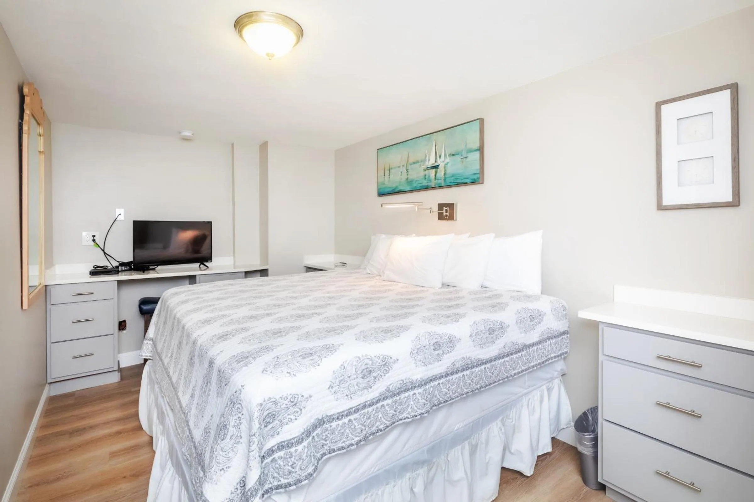 Bed in The Atlantic Motel