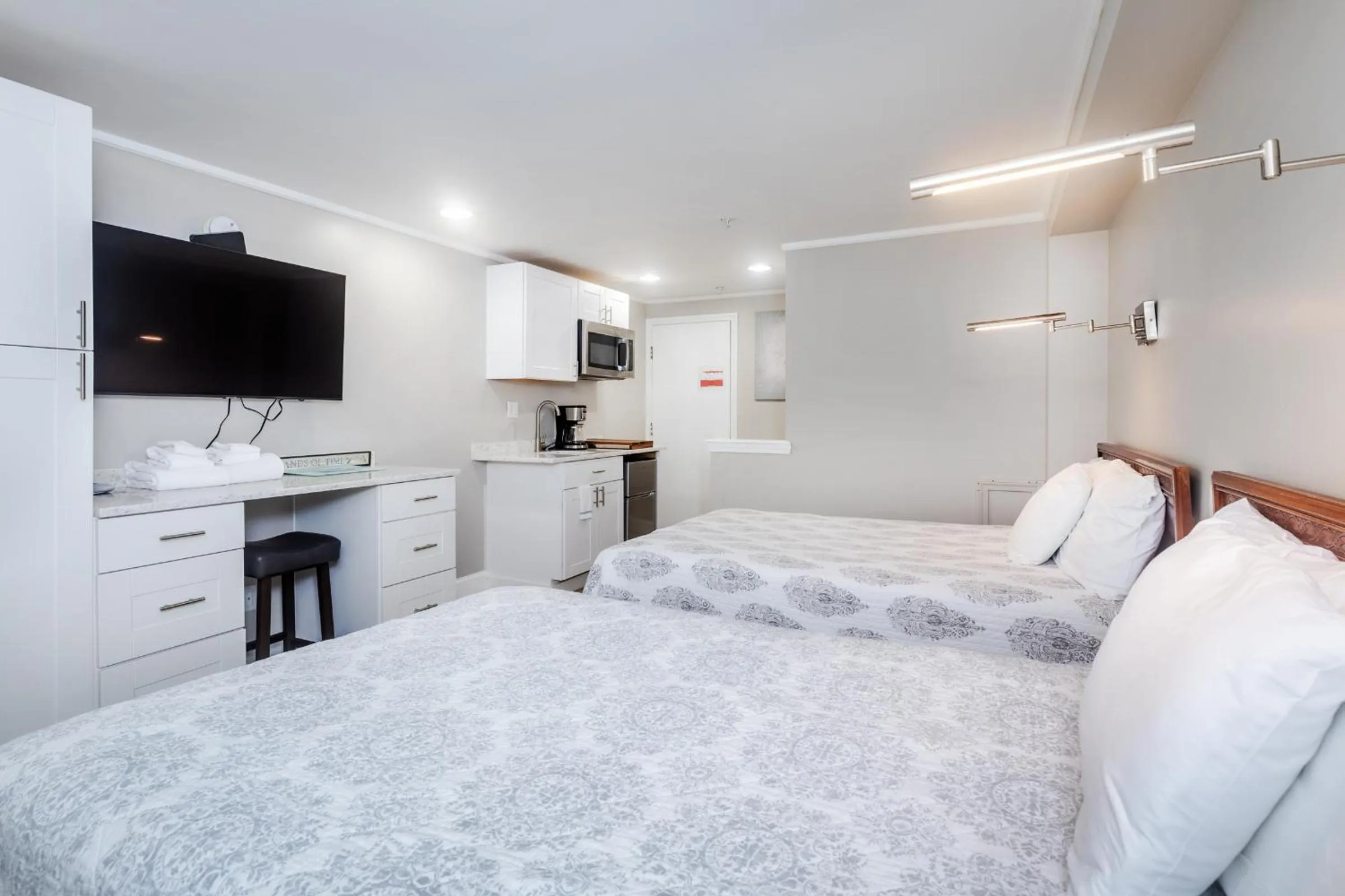 Bed in The Atlantic Motel