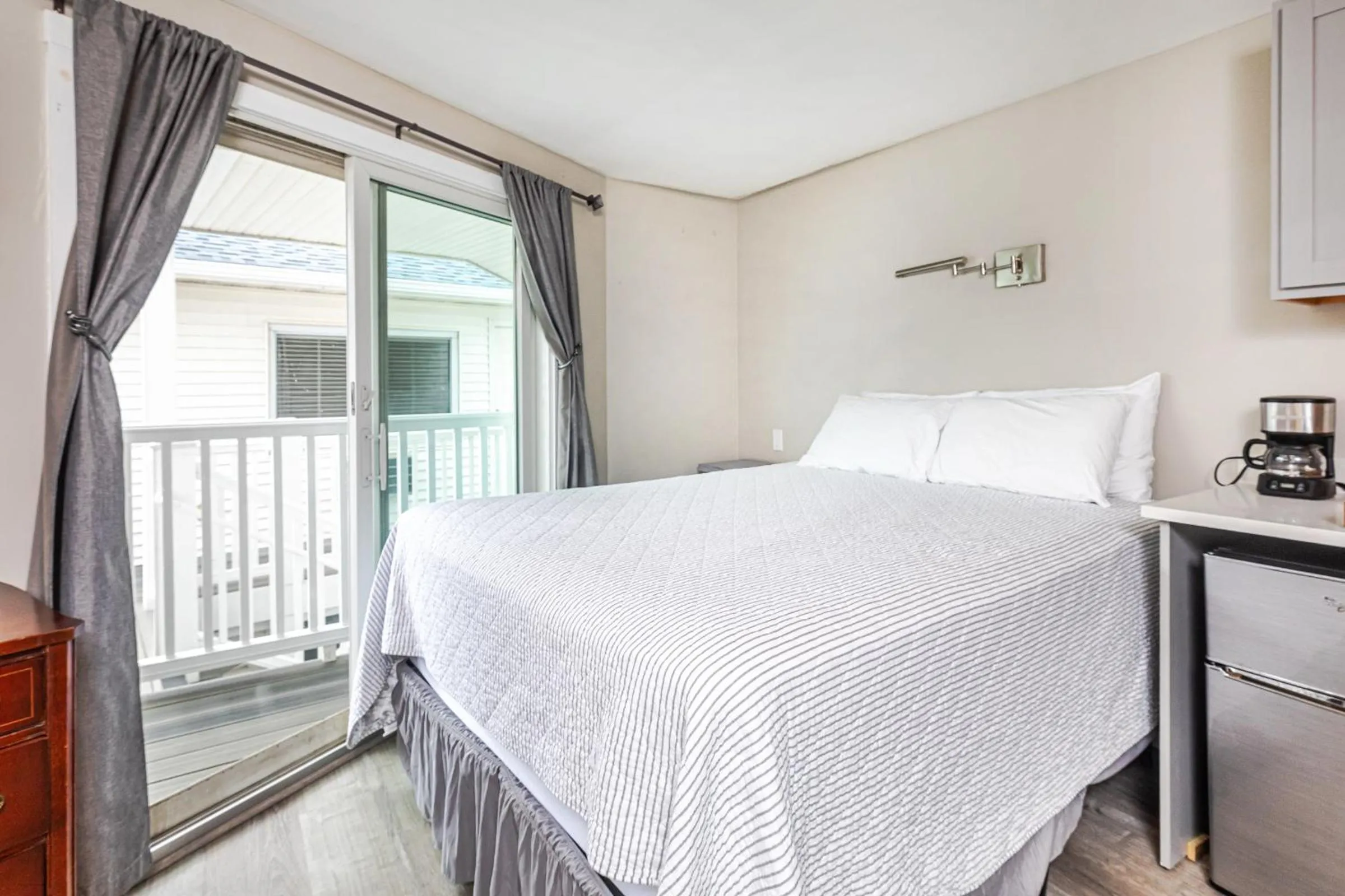 Bed in The Atlantic Motel