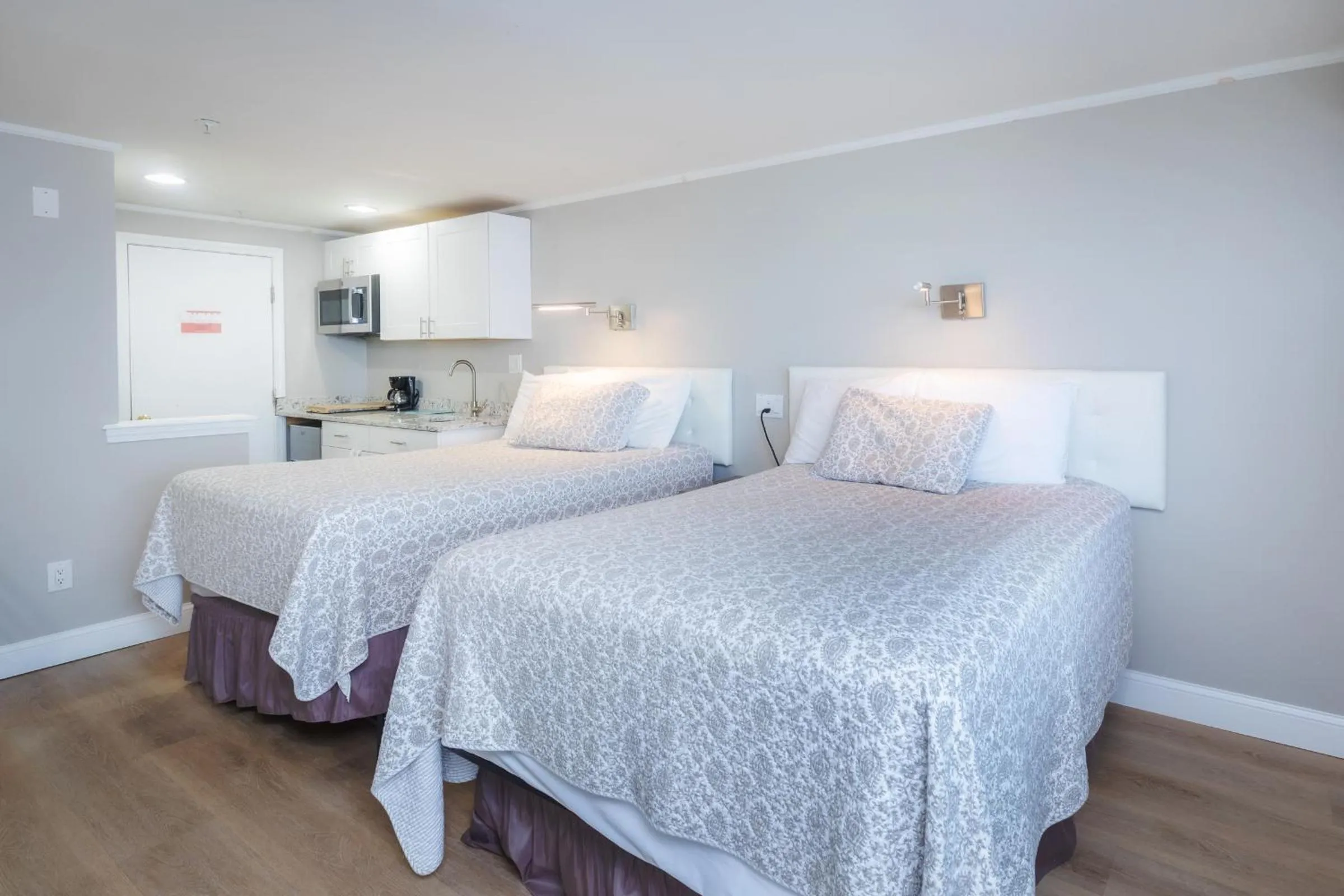 Bed in The Atlantic Motel