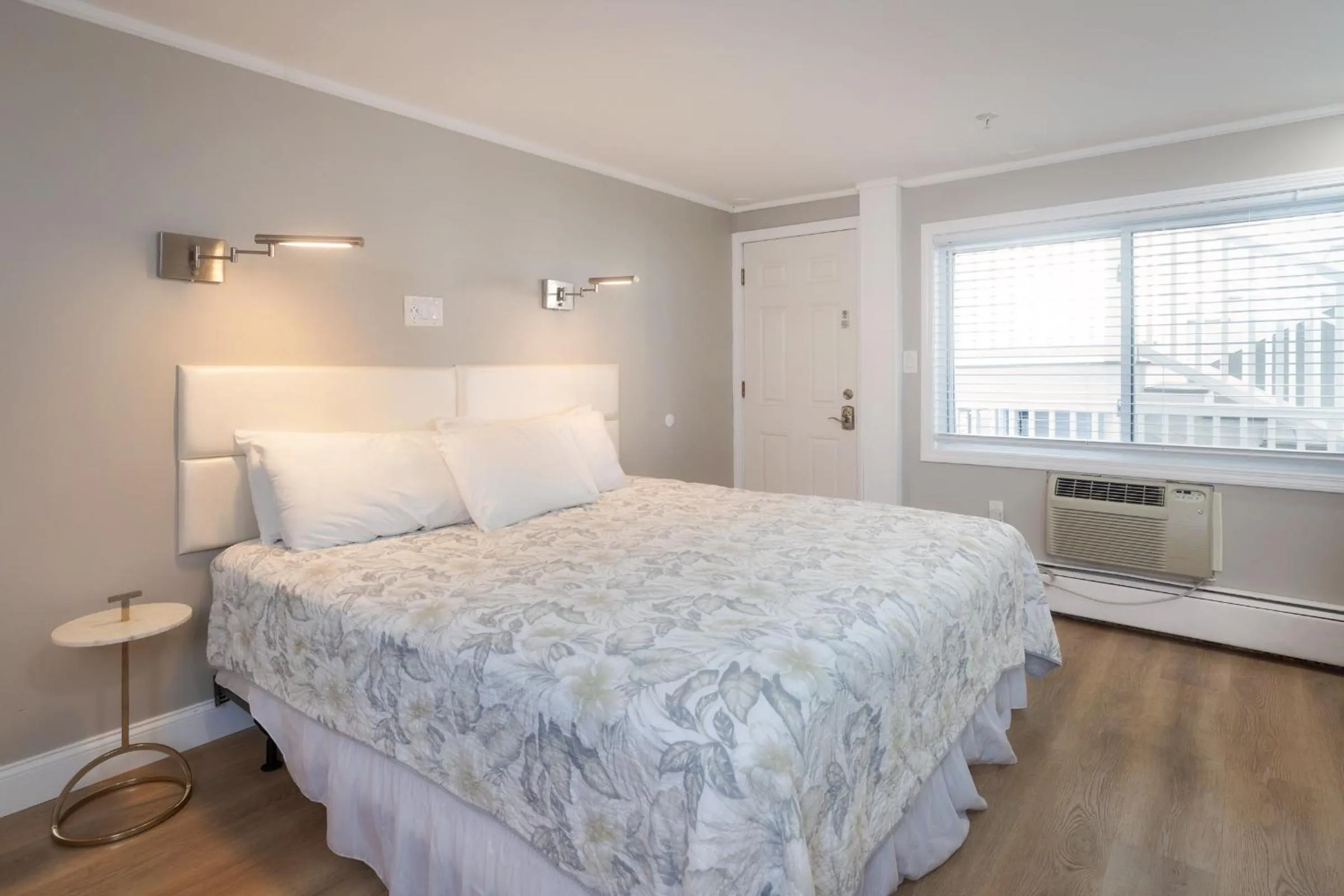 Bed in The Atlantic Motel