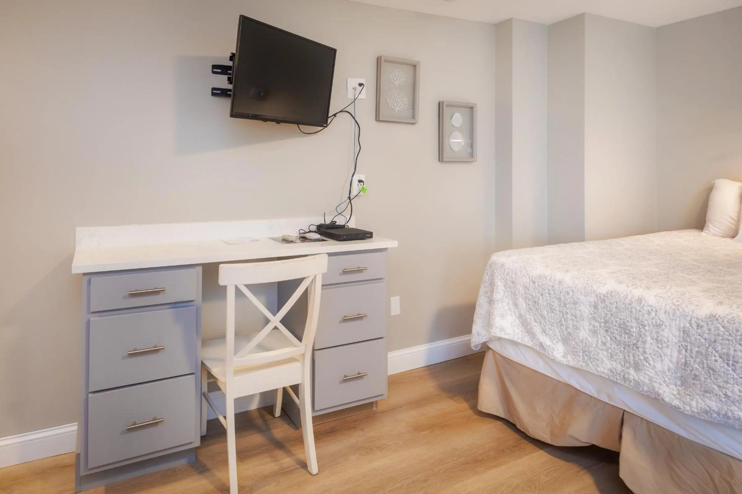 Bed in The Atlantic Motel