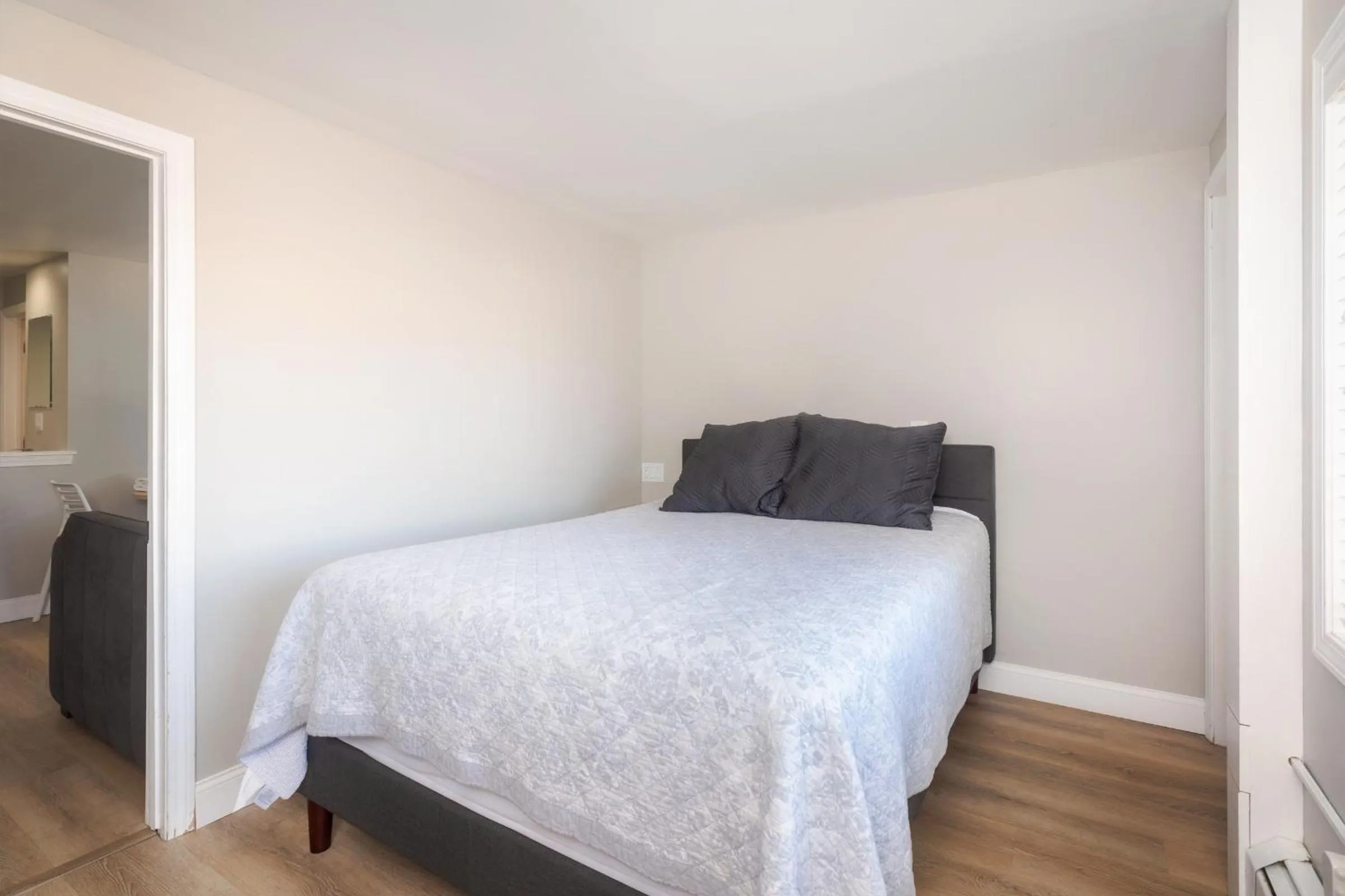 Bed in The Atlantic Motel