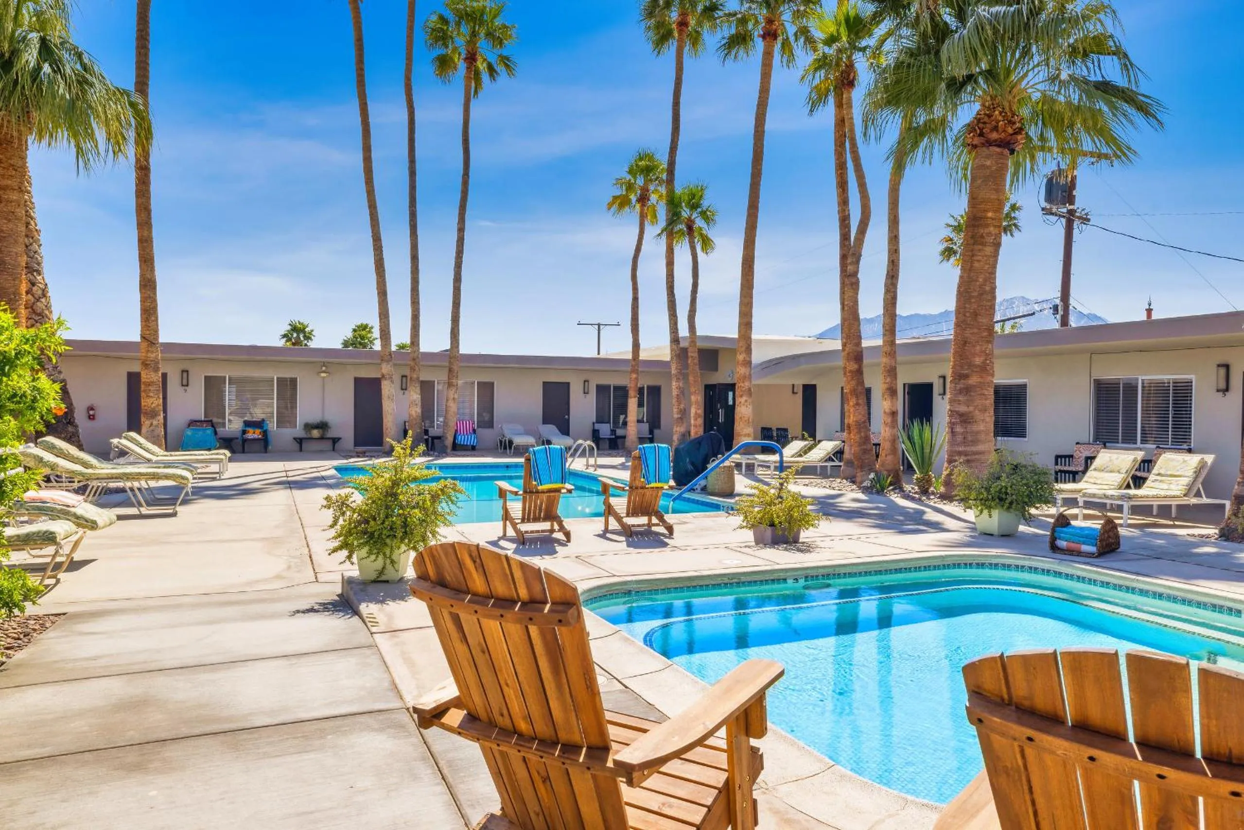 Hot Tub in Lido Palms Resort and Spa