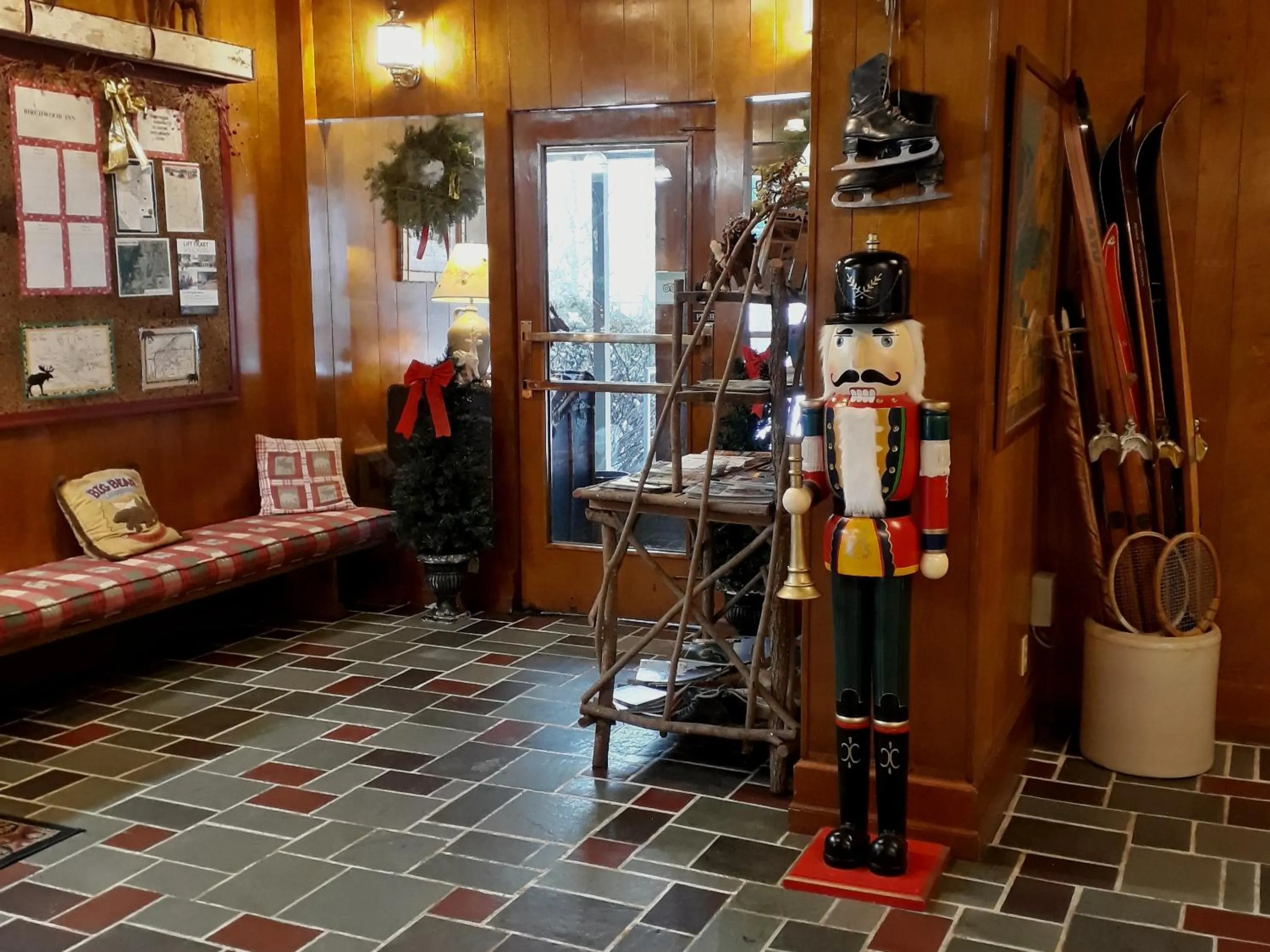 Lobby or reception in Birchwood Inn