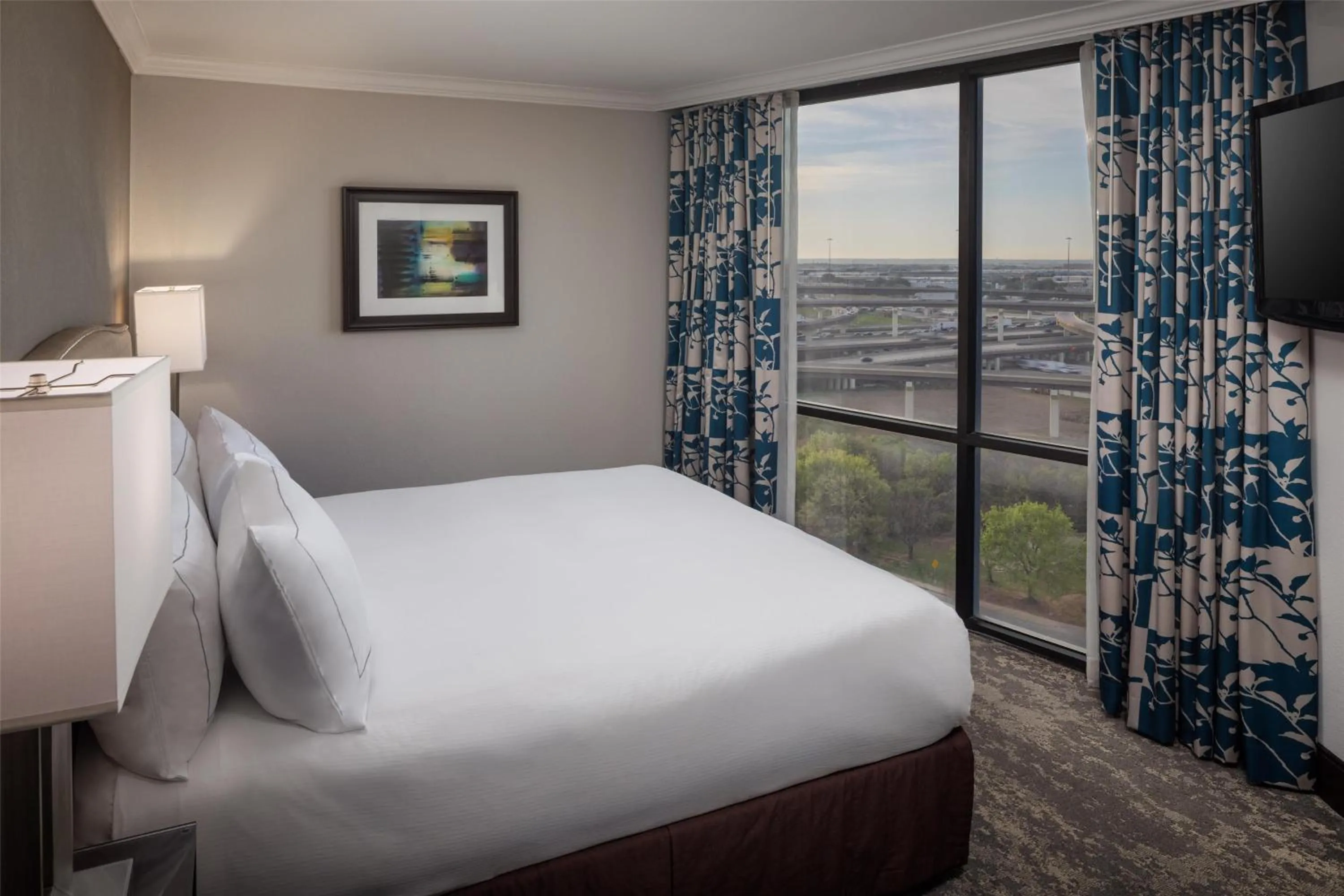 Bed in Hilton Arlington