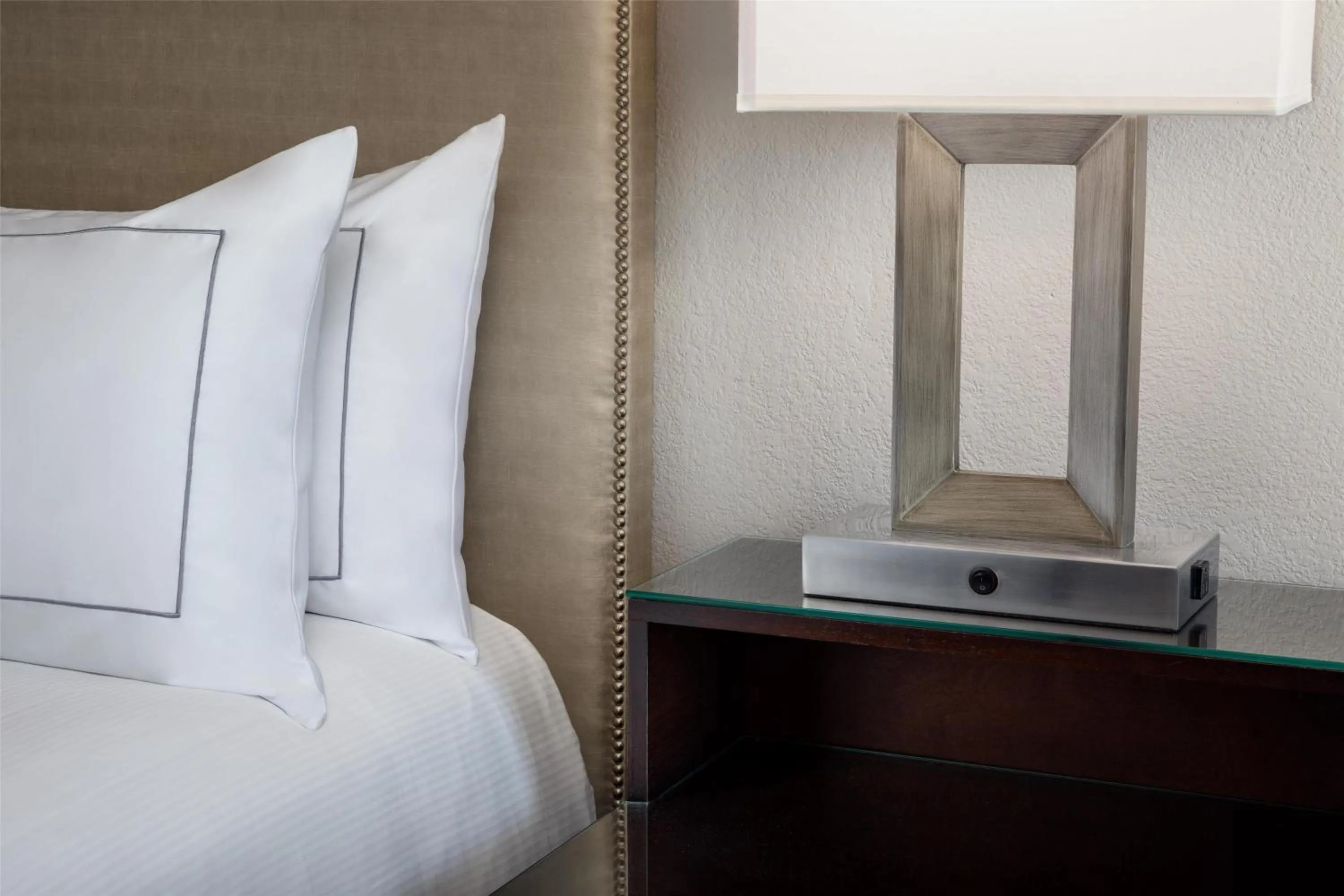 Bed in Hilton Arlington