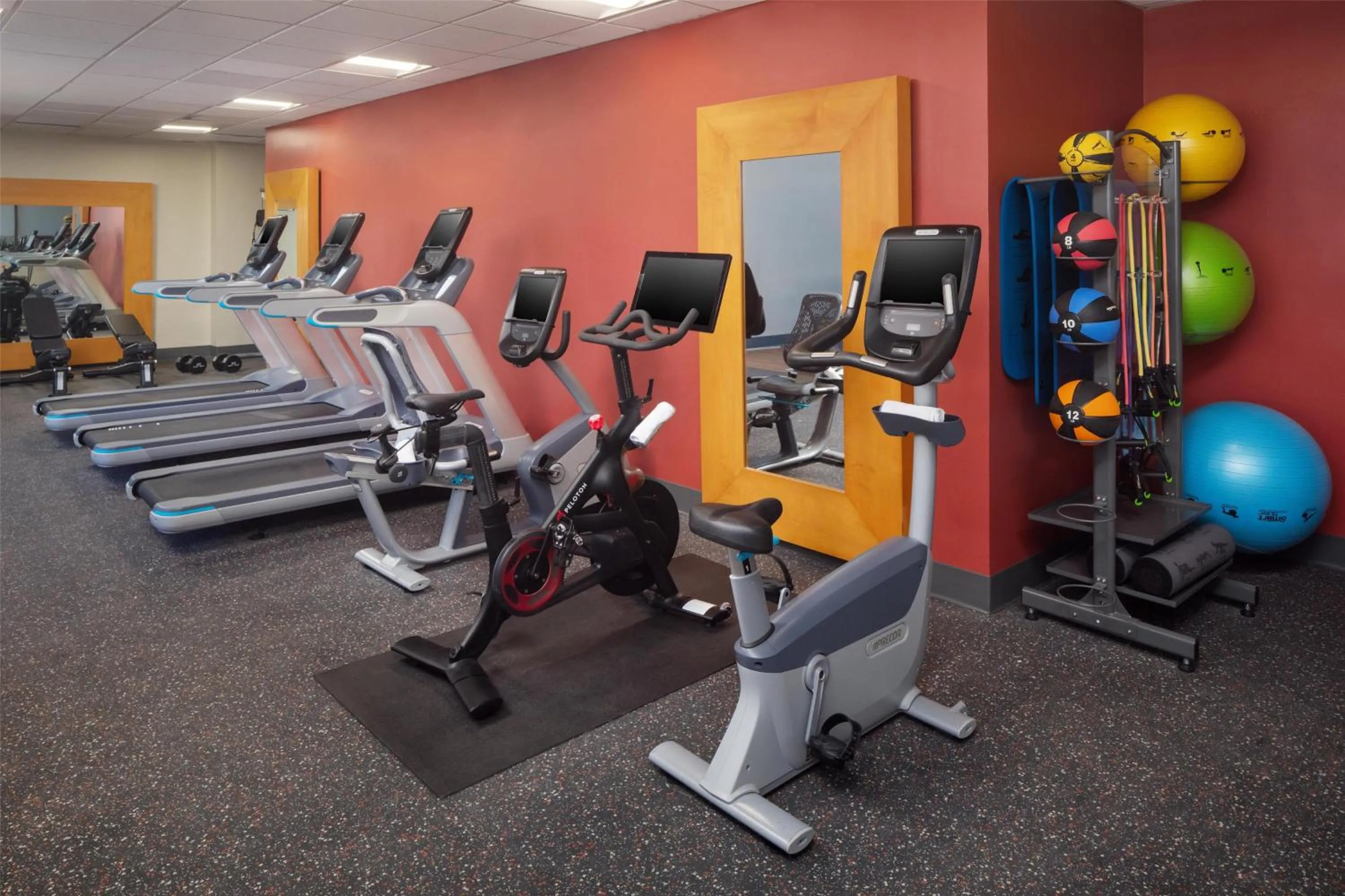 Fitness centre/facilities in Hilton Arlington