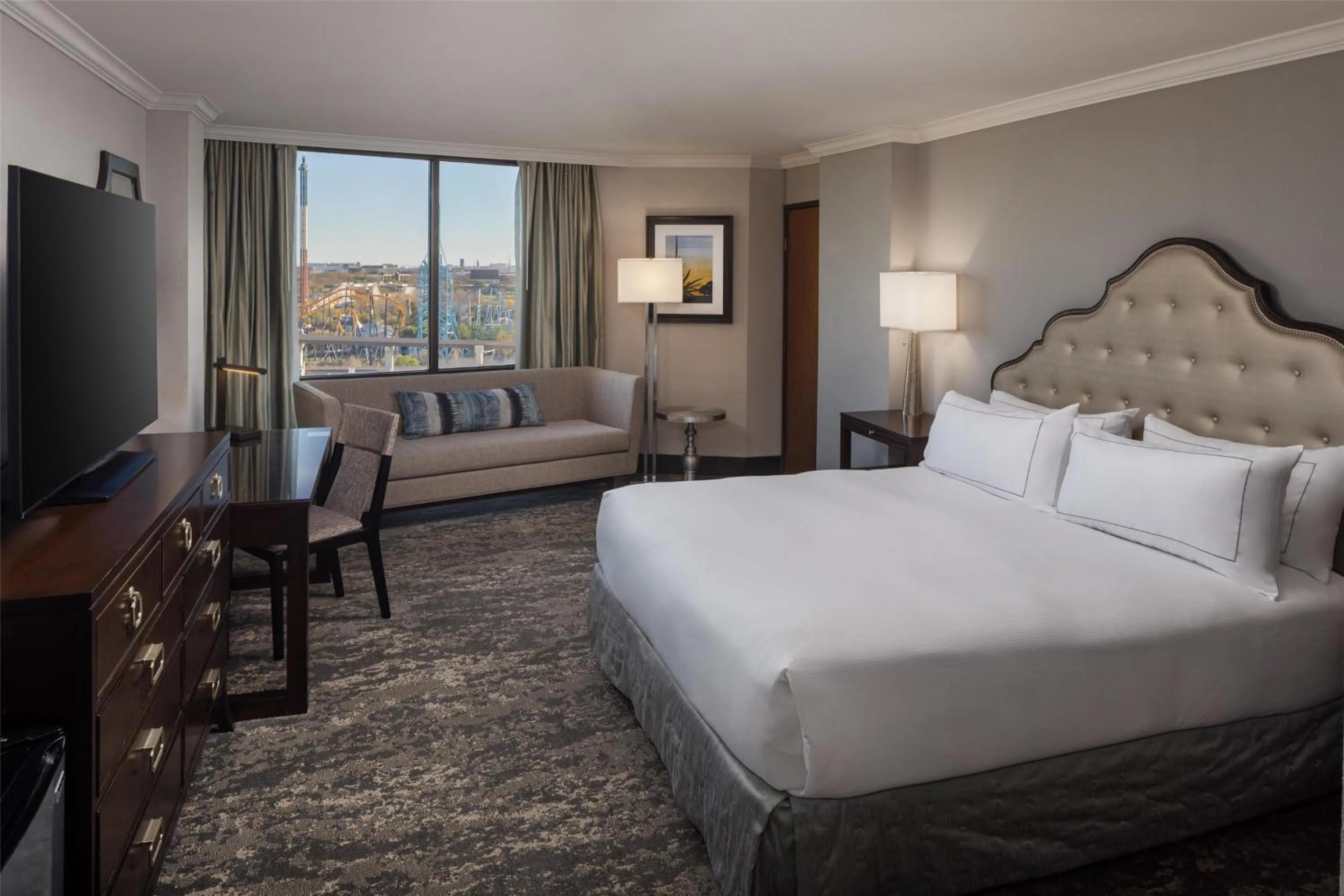 Bed in Hilton Arlington