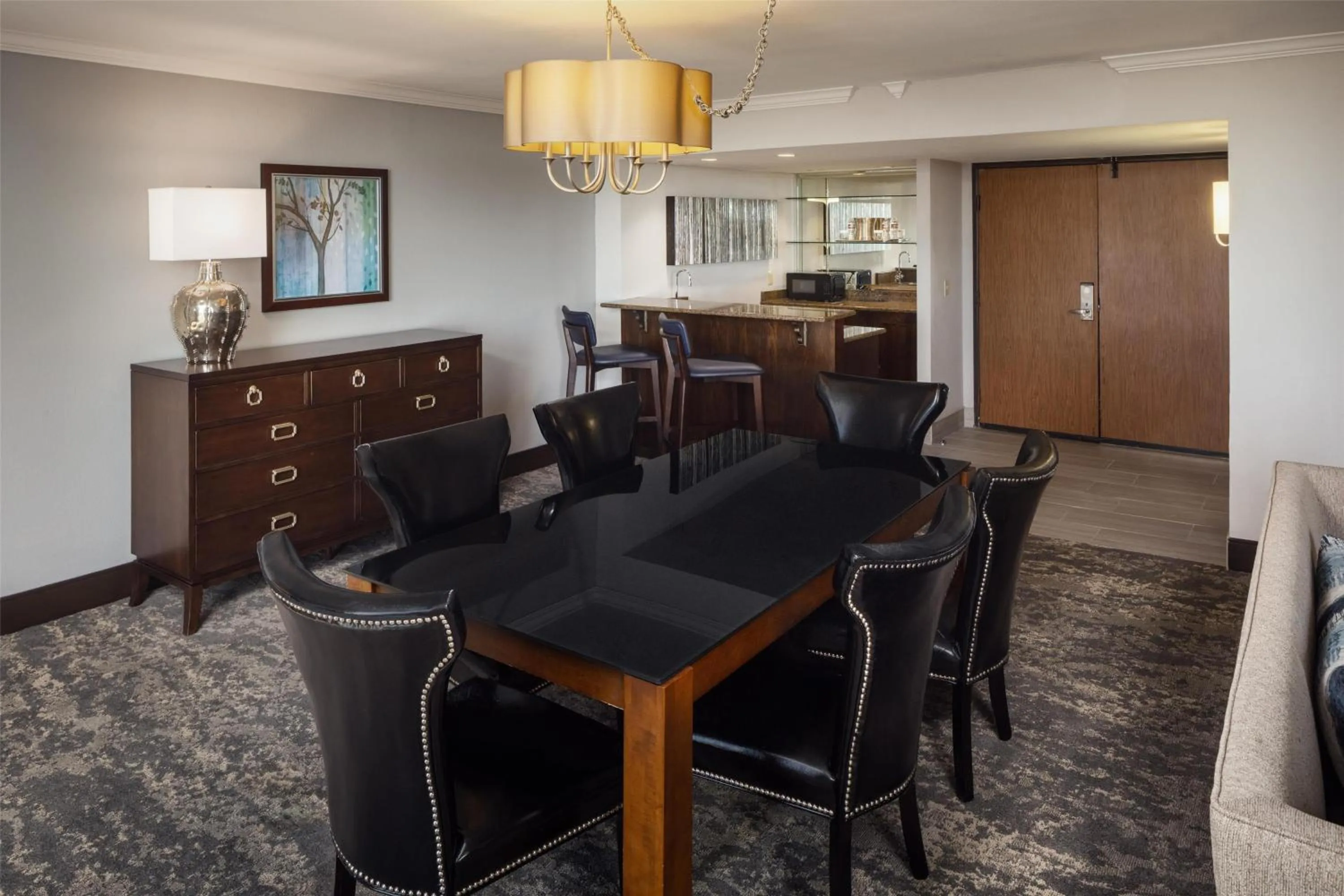 Living room in Hilton Arlington