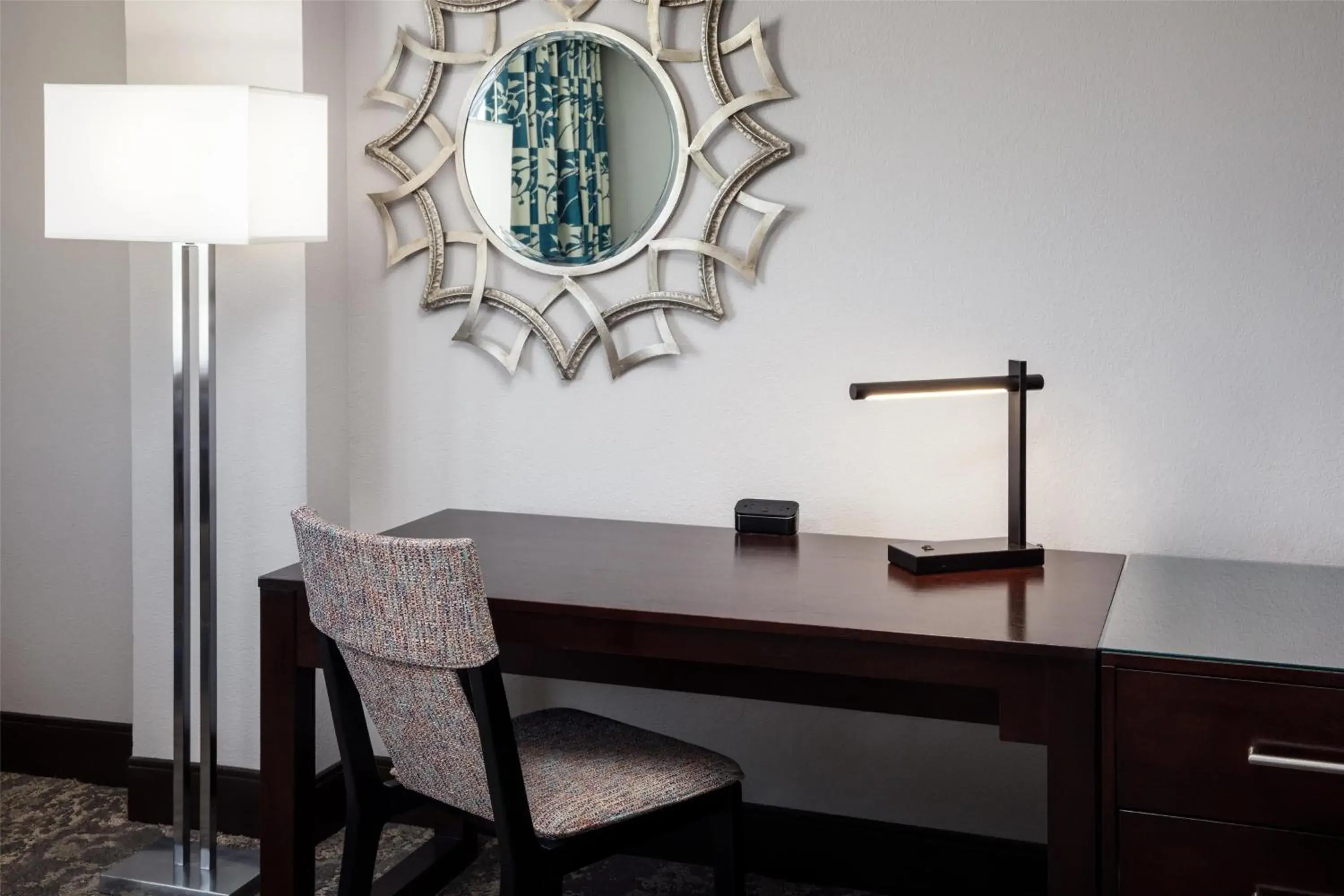 King Room with Bath Tub - Disability Access in Hilton Arlington King Room with Bath Tub - Disability Access in Hilton Arlington