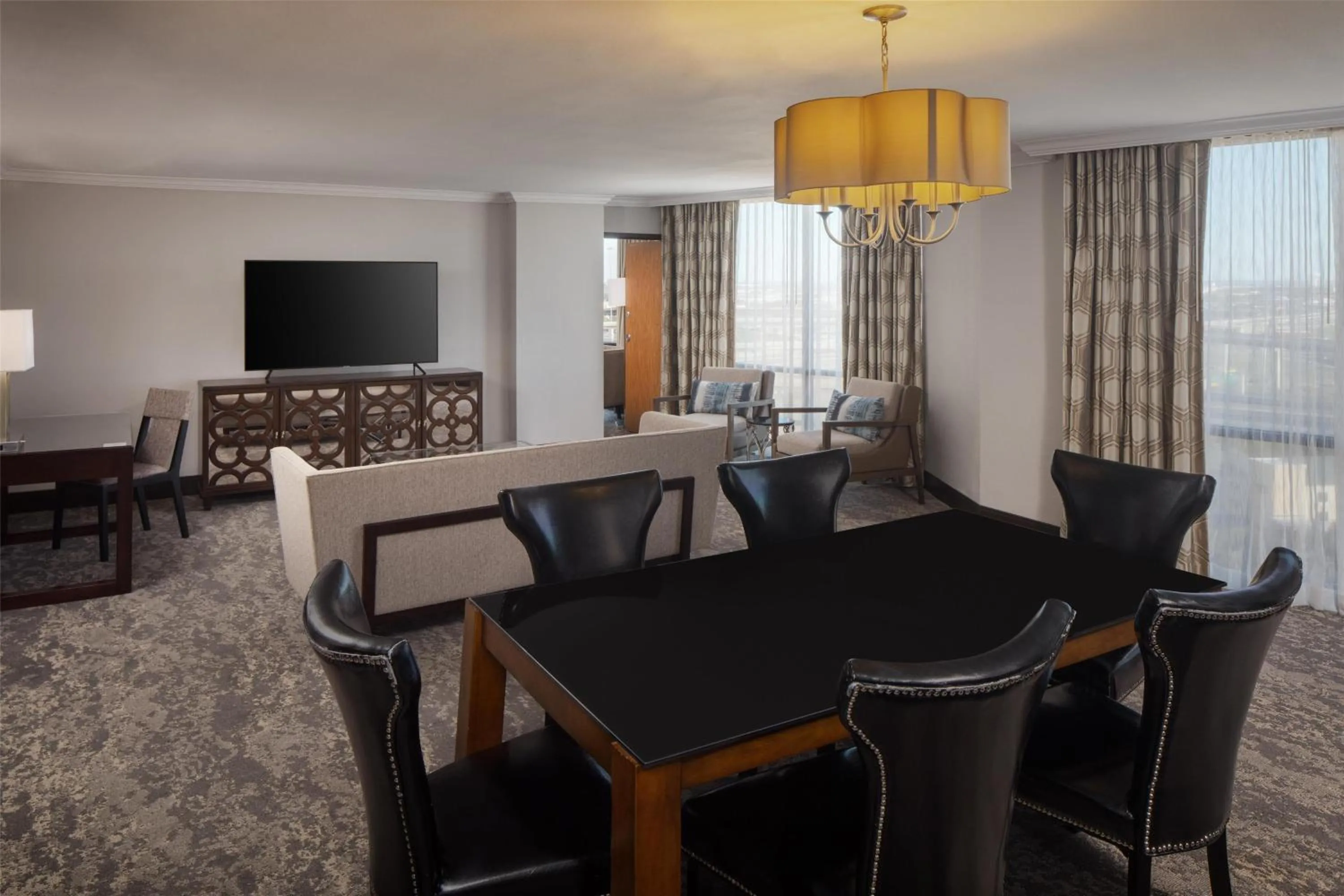 Living room in Hilton Arlington