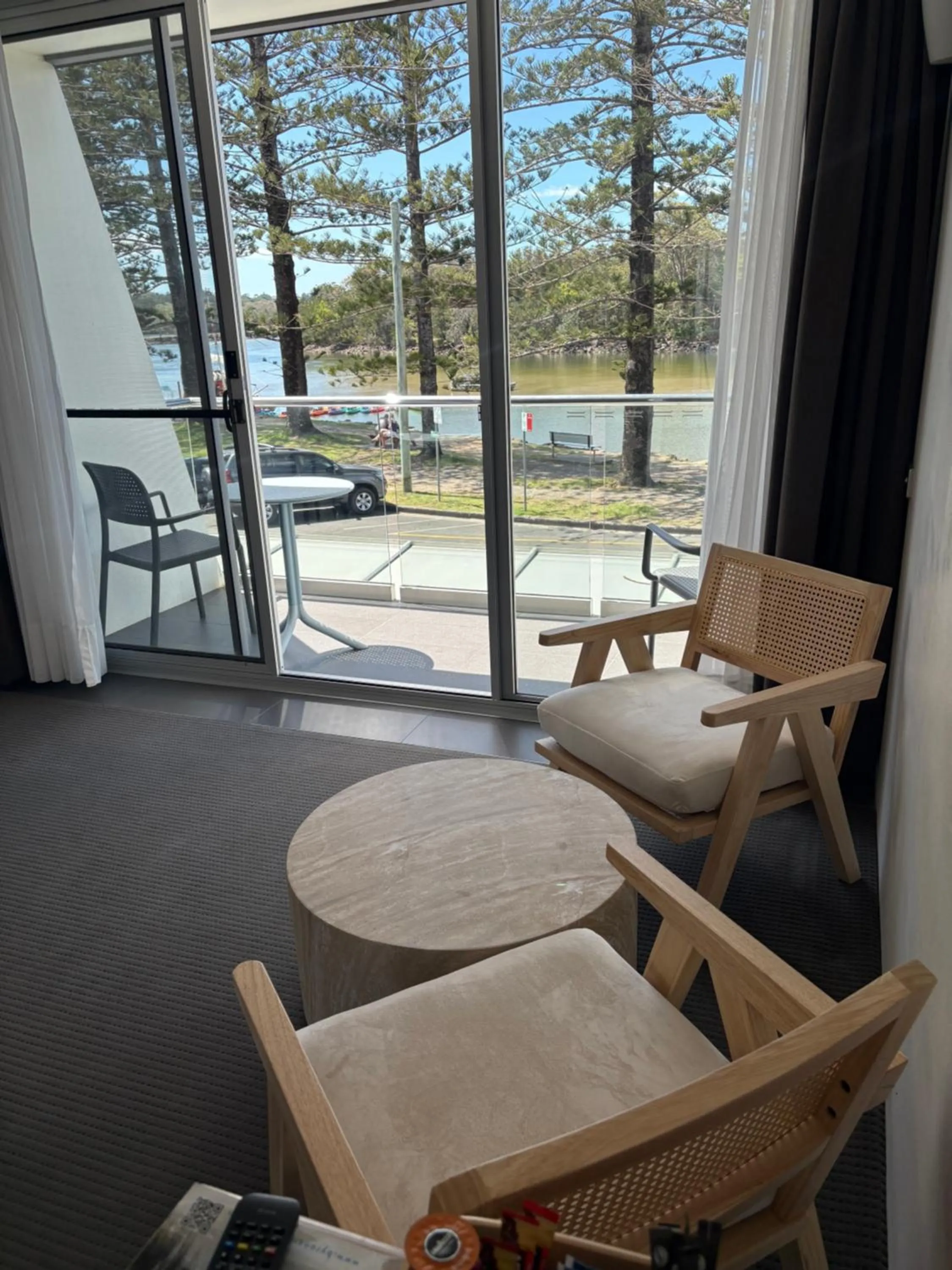 Seating area in Brunswick River Inn