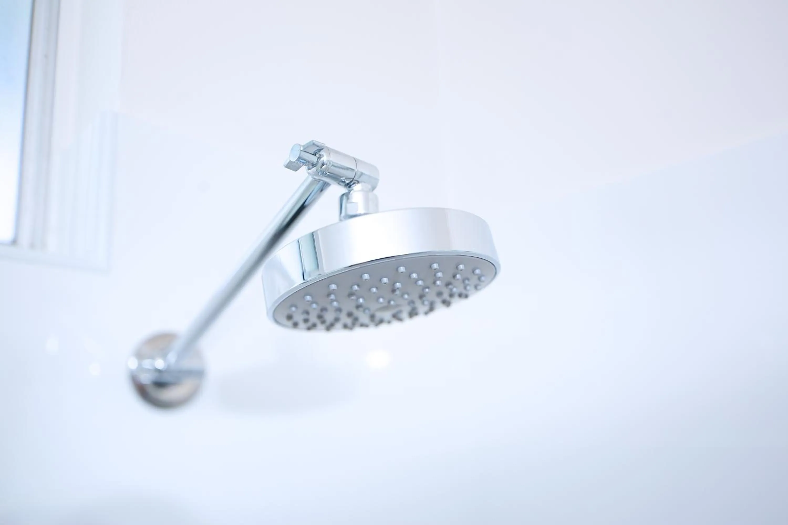 Shower in Brunswick River Inn