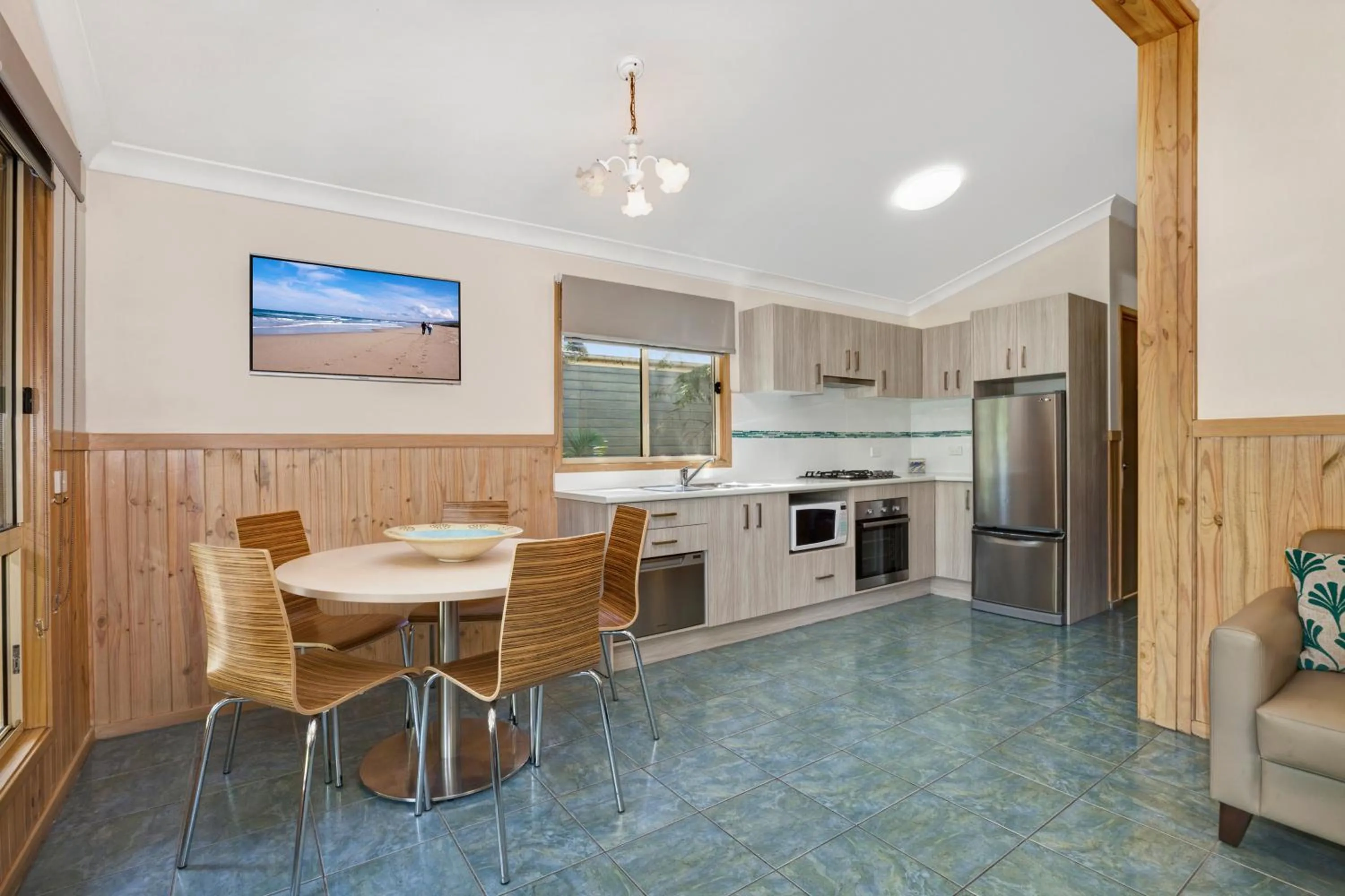 Kitchen or kitchenette in Seven Mile Beach Holiday Park