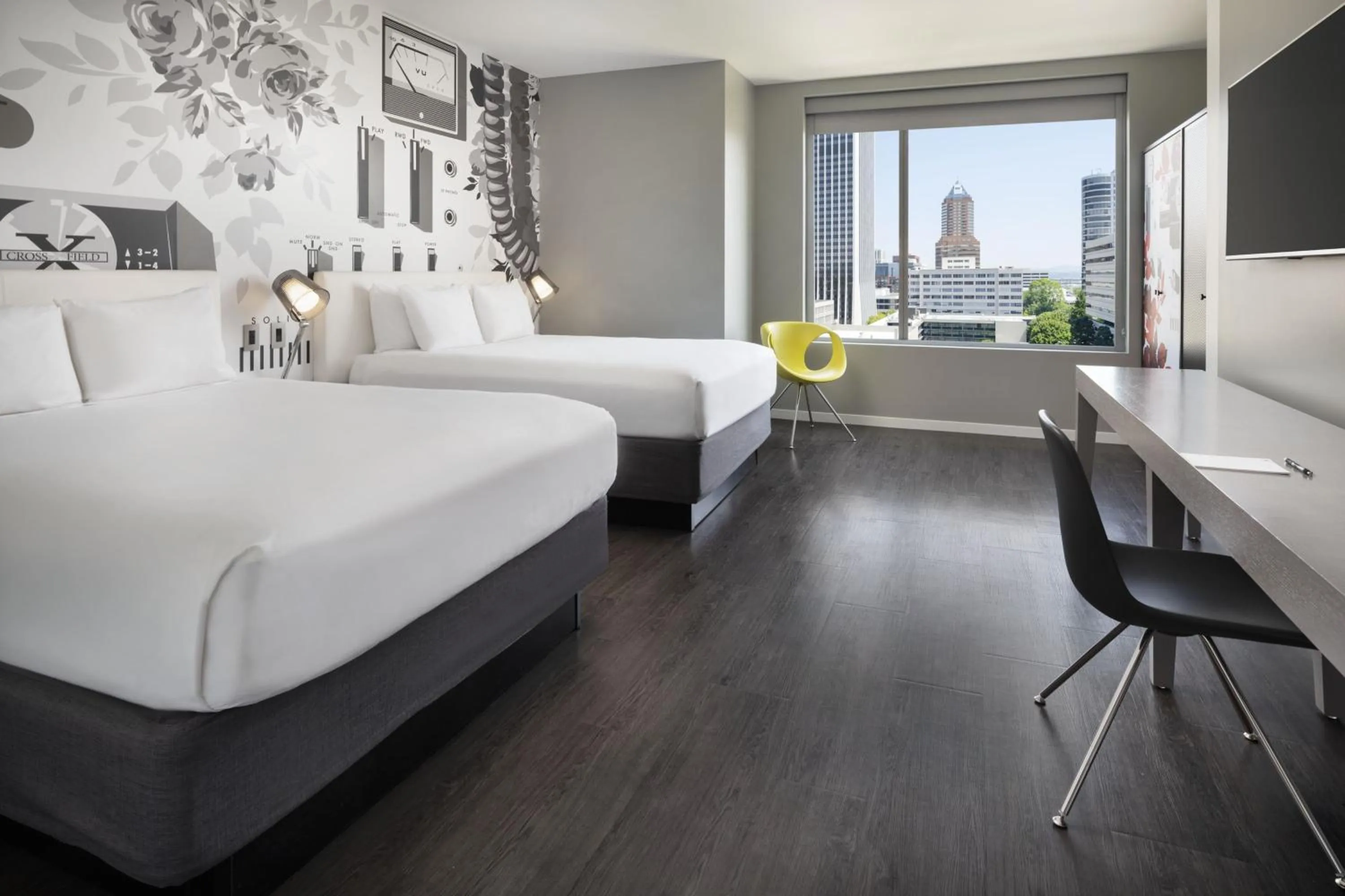 Photo of the whole room, Bed in Hotel Vance, Portland, a Tribute Portfolio Hotel