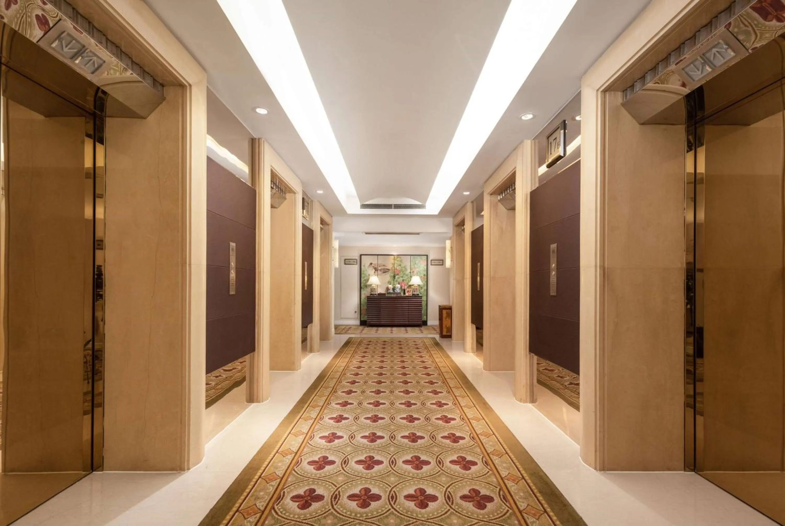 Lobby or reception in Ramada Plaza Optics Valley Hotel Wuhan (Best of Ramada Worldwide)