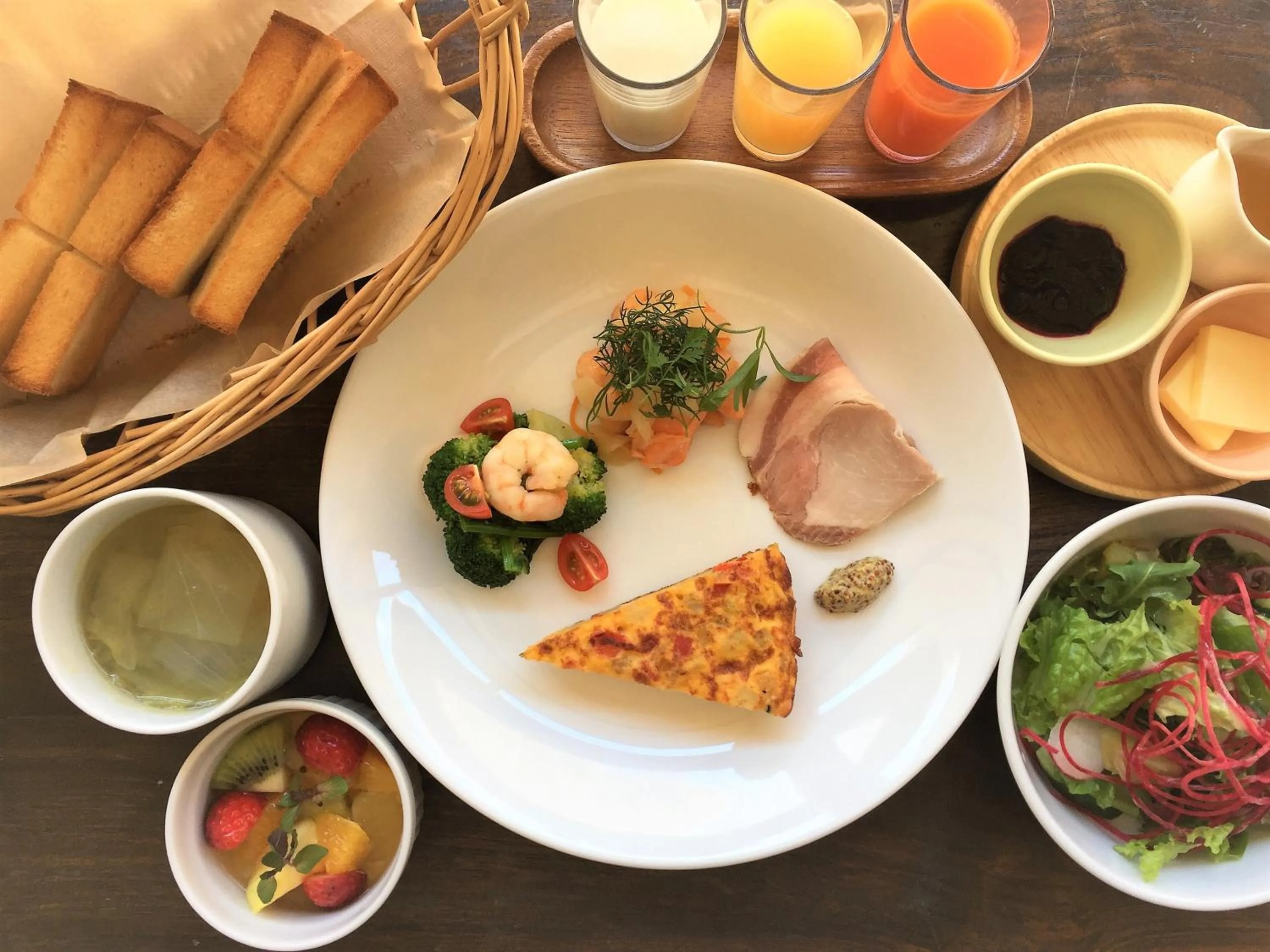 American breakfast in Myojinkan